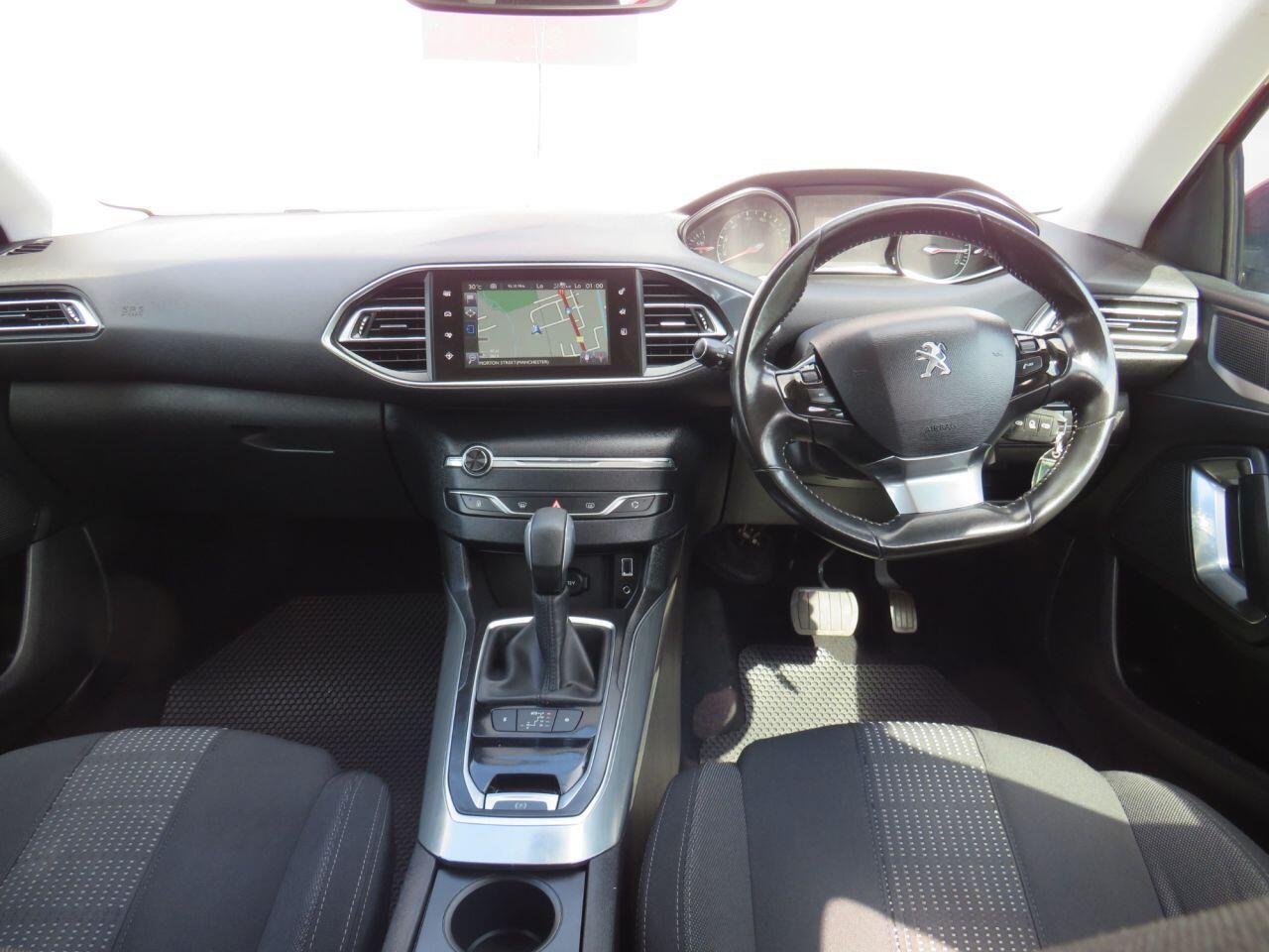 Peugeot 308 - Image 2