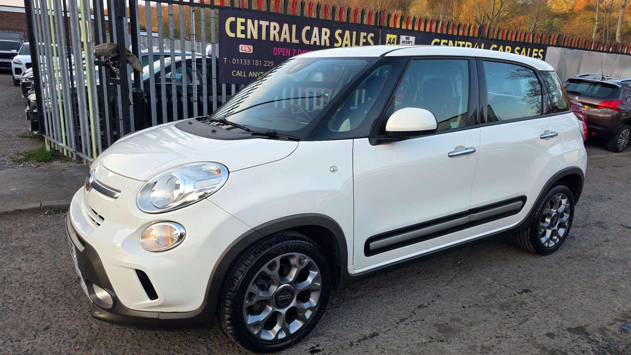 Fiat 500L - Image 18