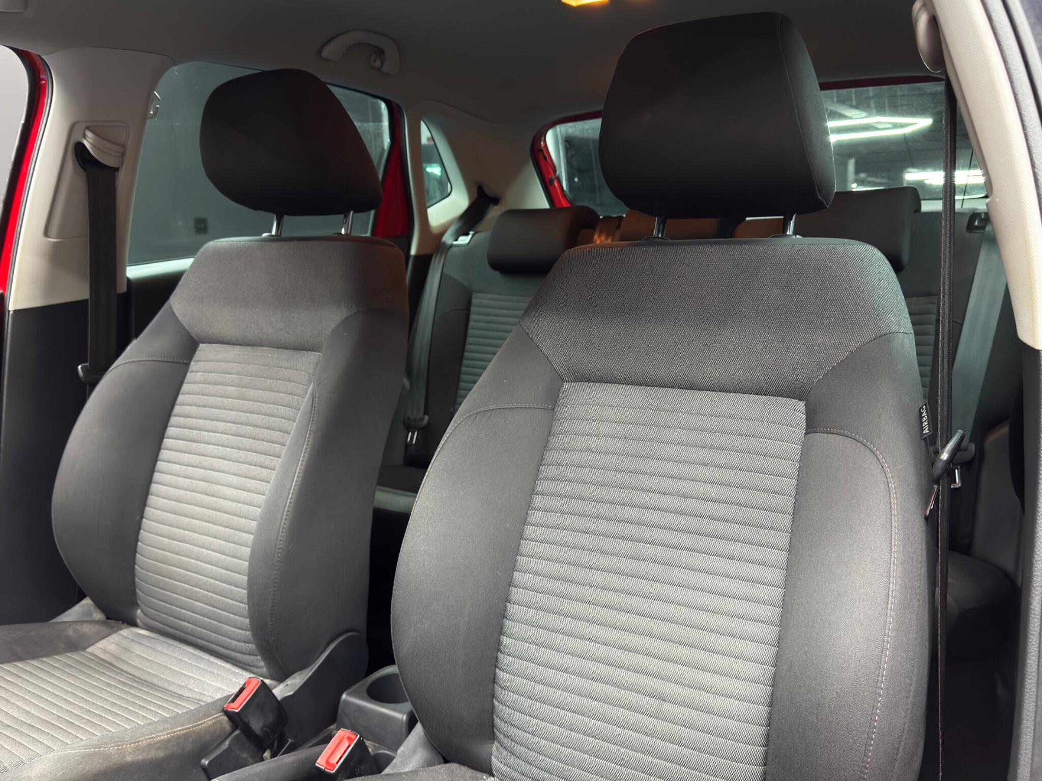 Volkswagen Polo - Image 13