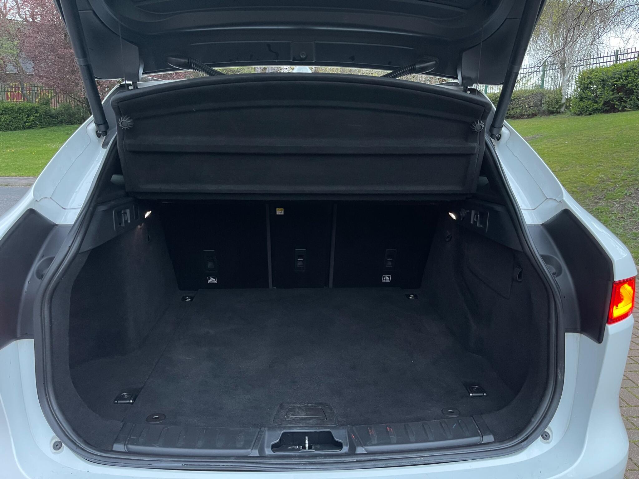 Jaguar F-Pace - Image 59