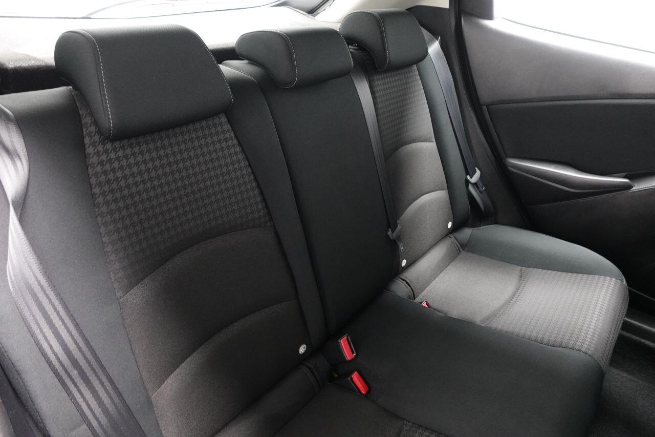 Mazda MAZDA2 - Image 12