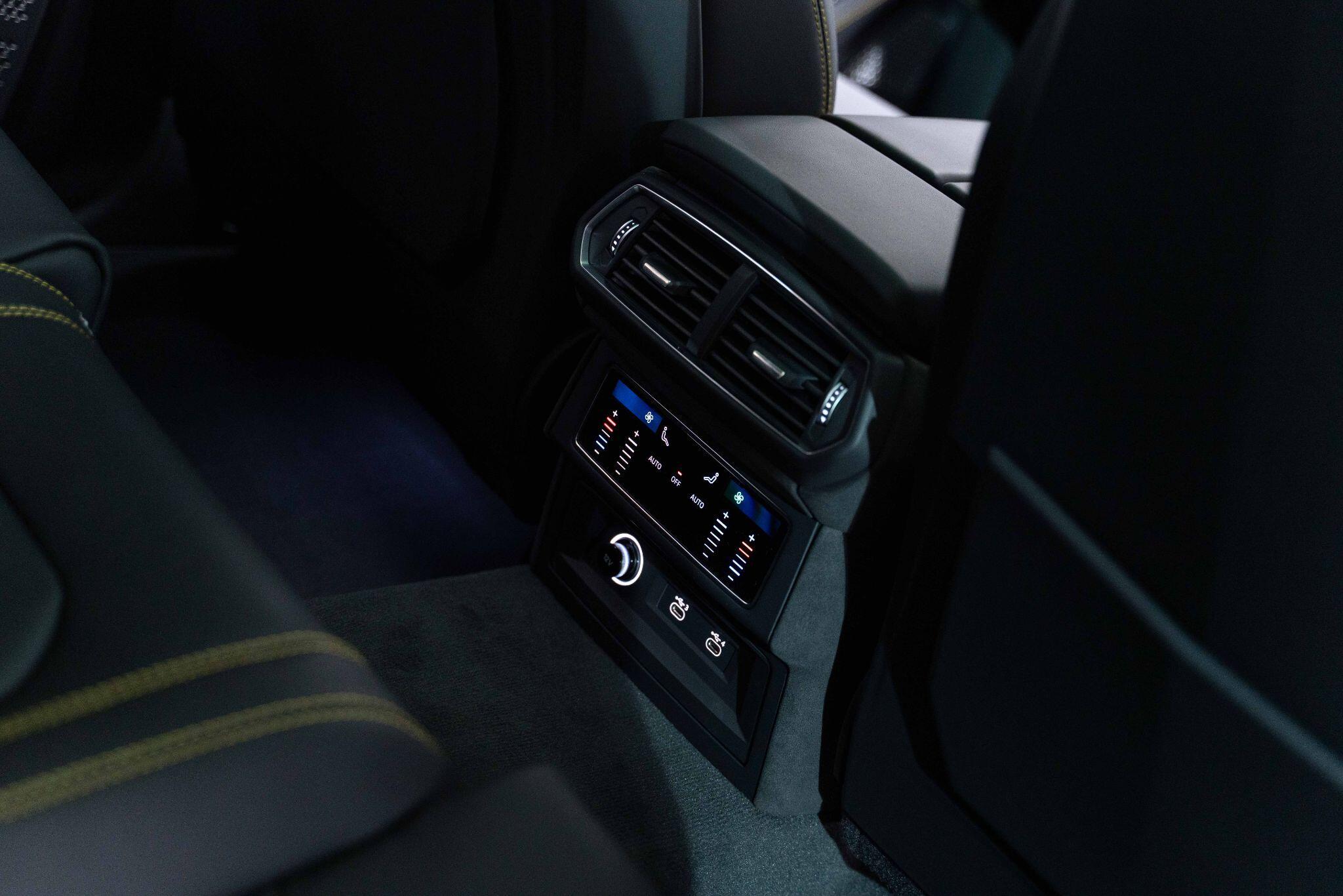 Lamborghini Urus - Image 20