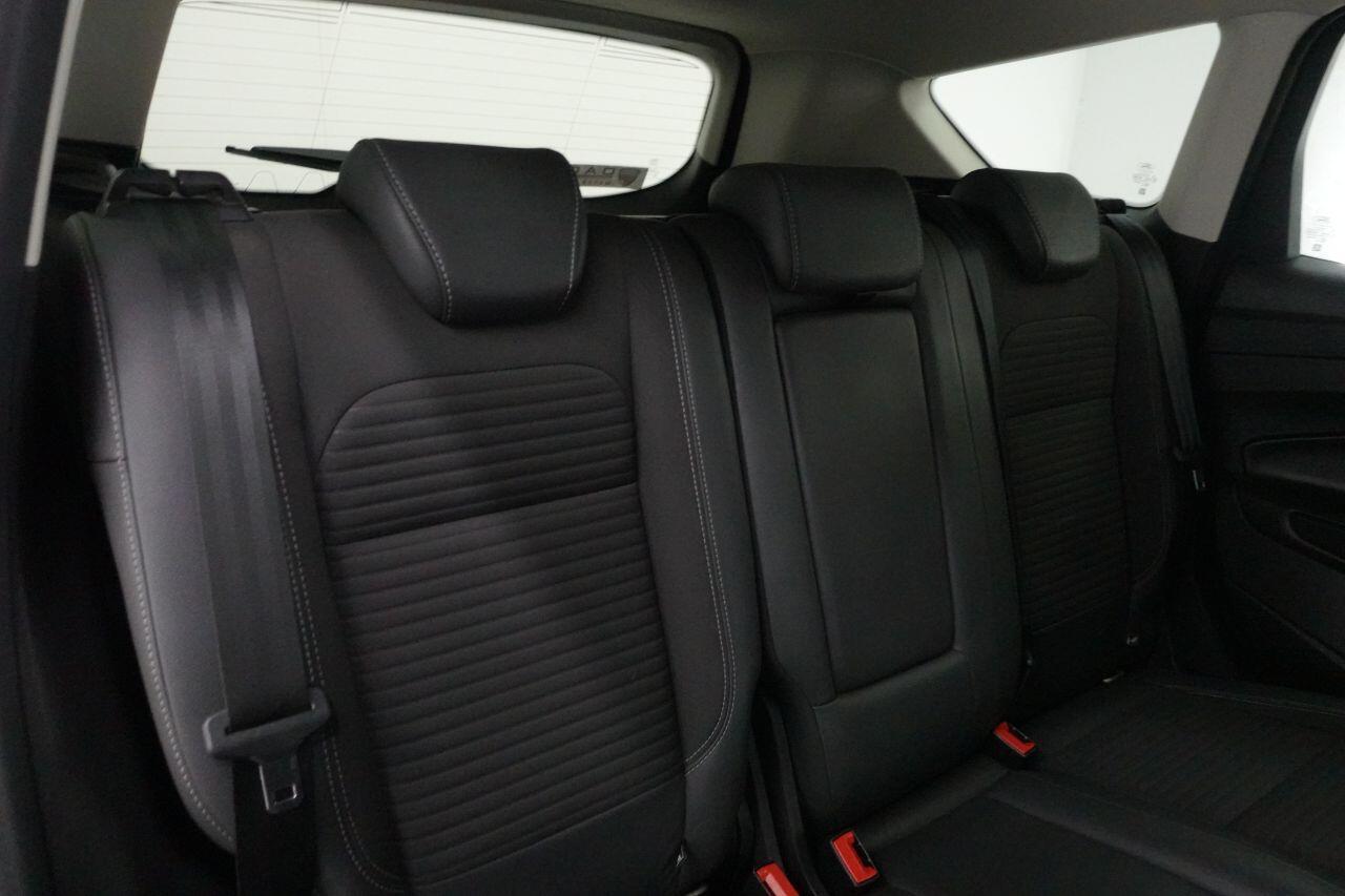Ford Kuga - Image 17