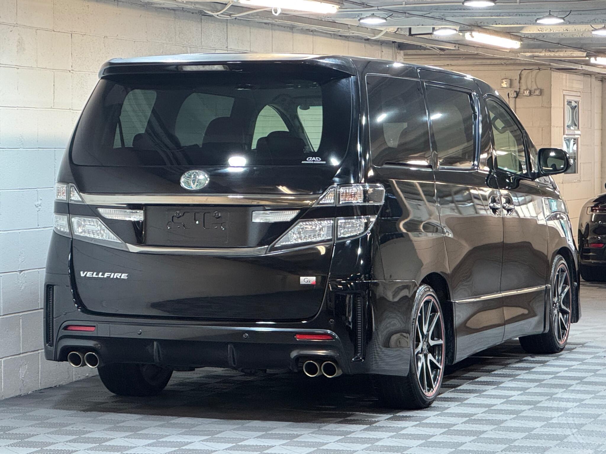 Toyota Vellfire - Image 4