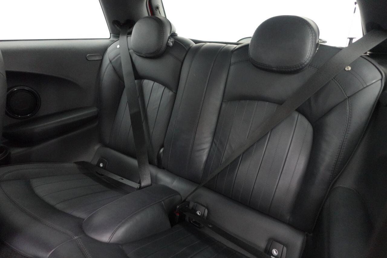 MINI Hatch - Image 12