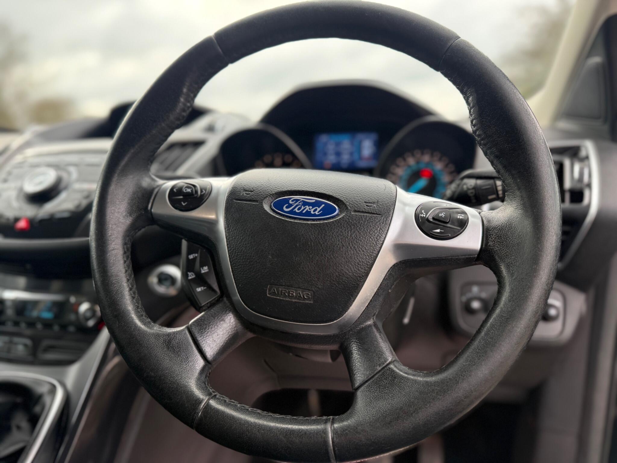 Ford Kuga - Image 46
