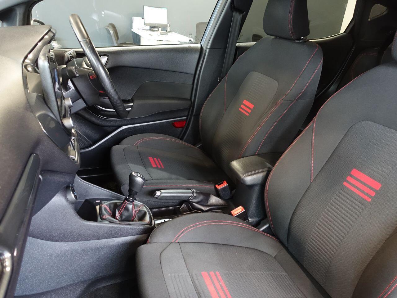 Ford Fiesta - Image 12