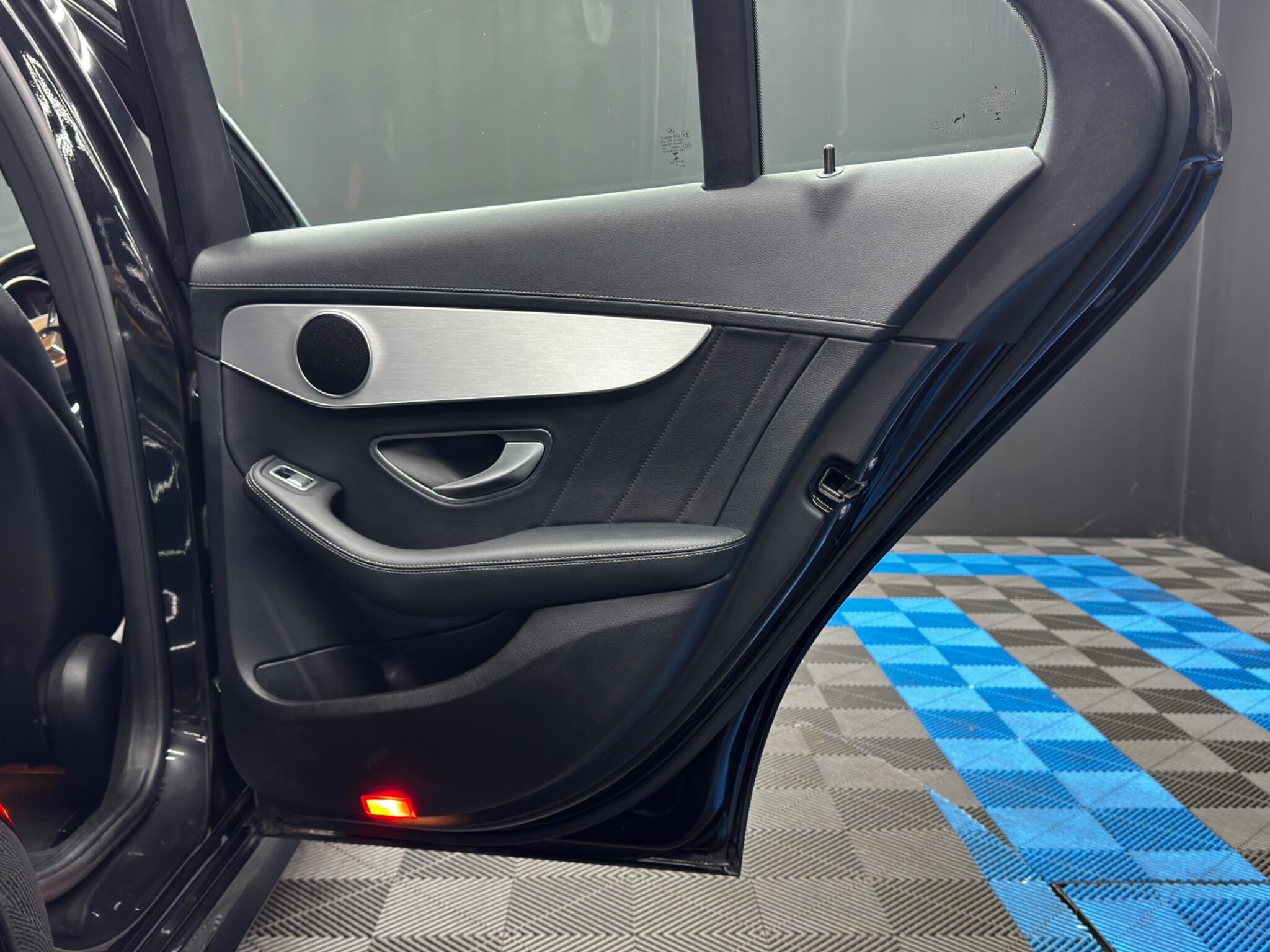 Mercedes C Class - Image 40