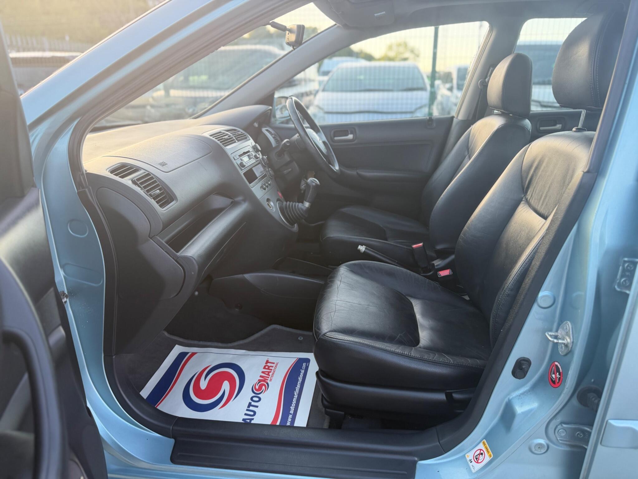 Honda Civic - Image 10