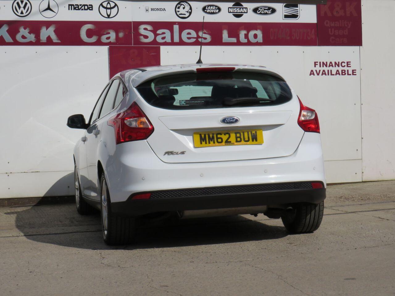 Ford Focus - Image 32