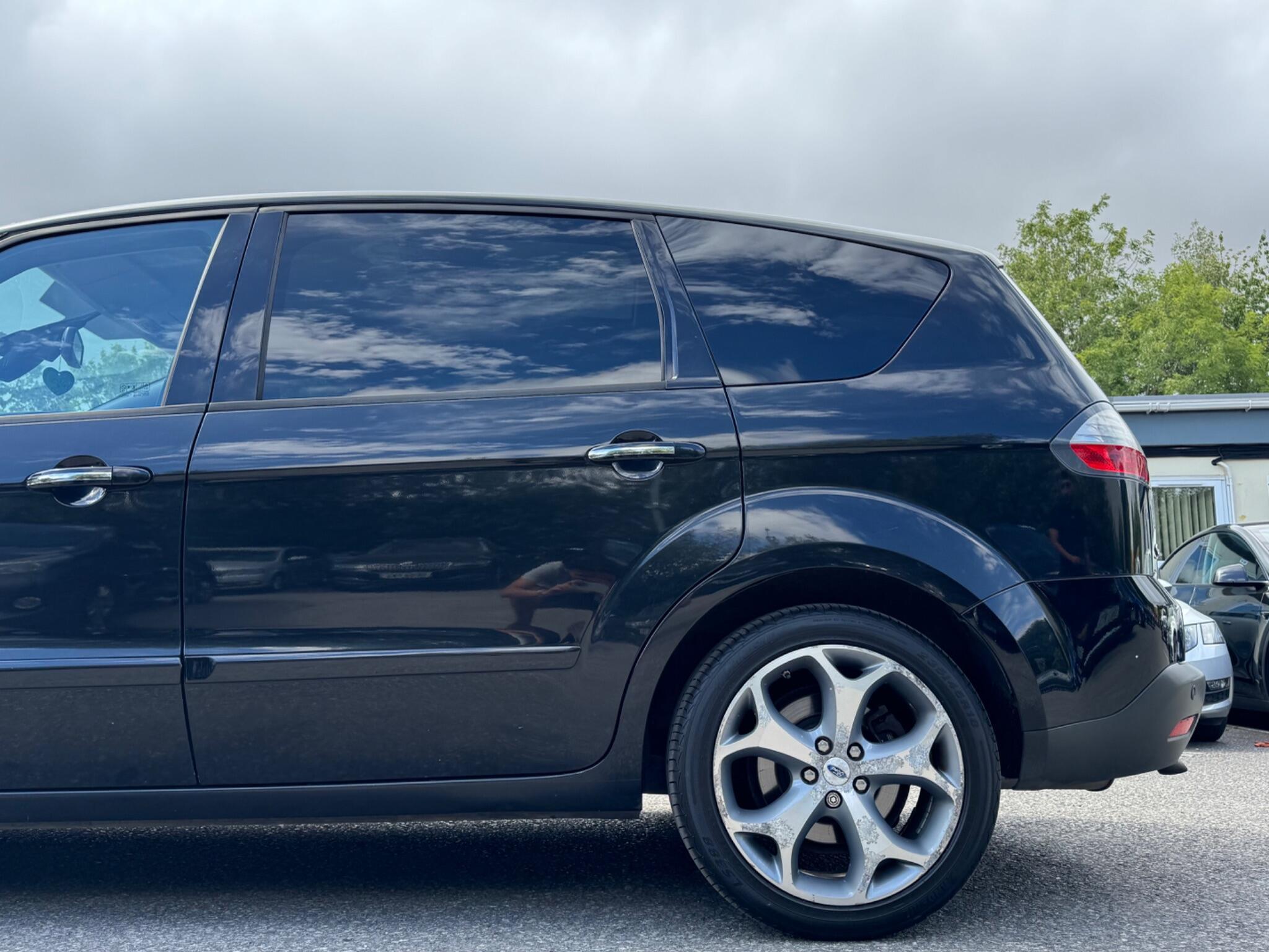 Ford S-MAX - Image 9