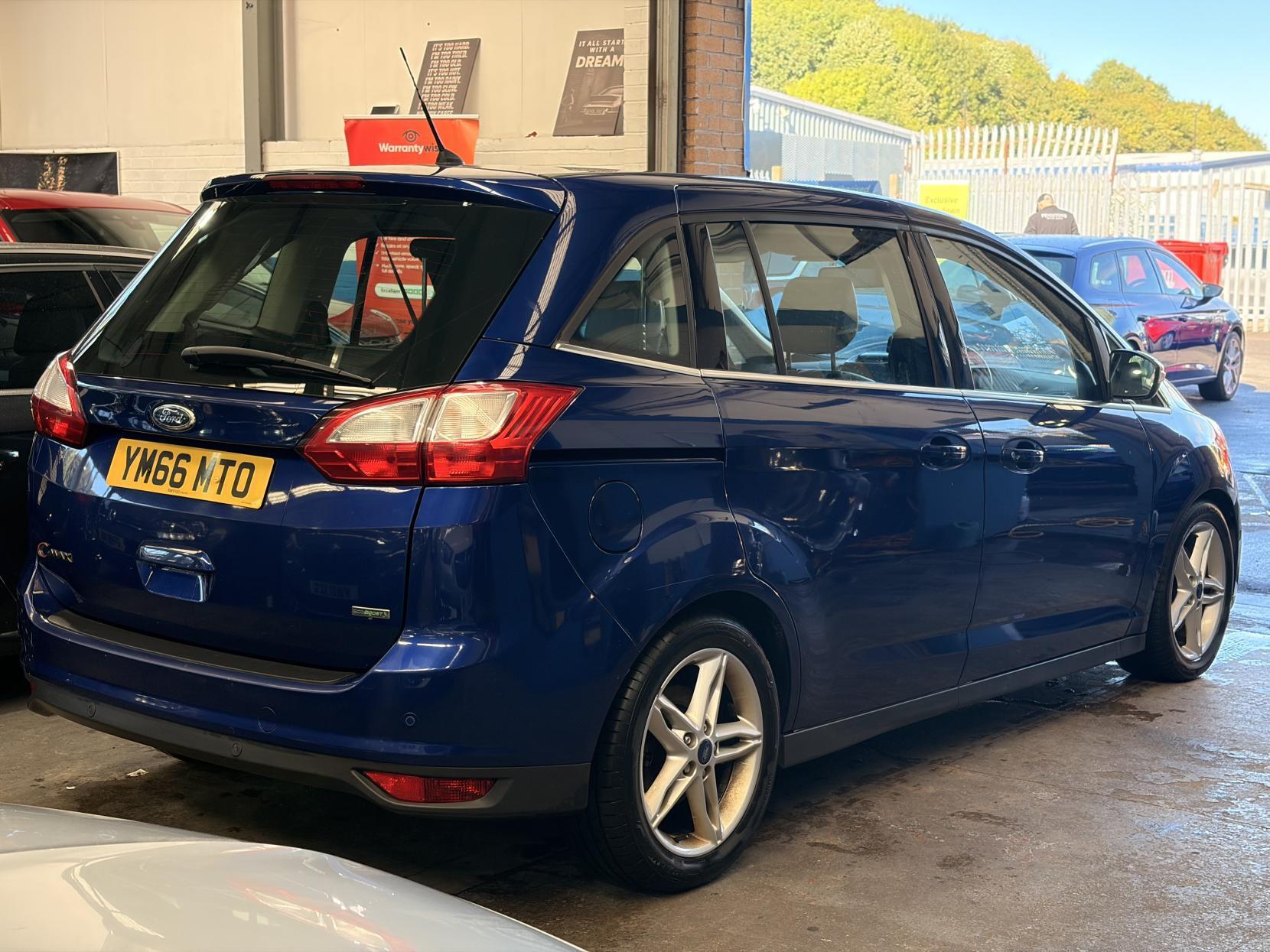 Ford Grand C-MAX - Image 5