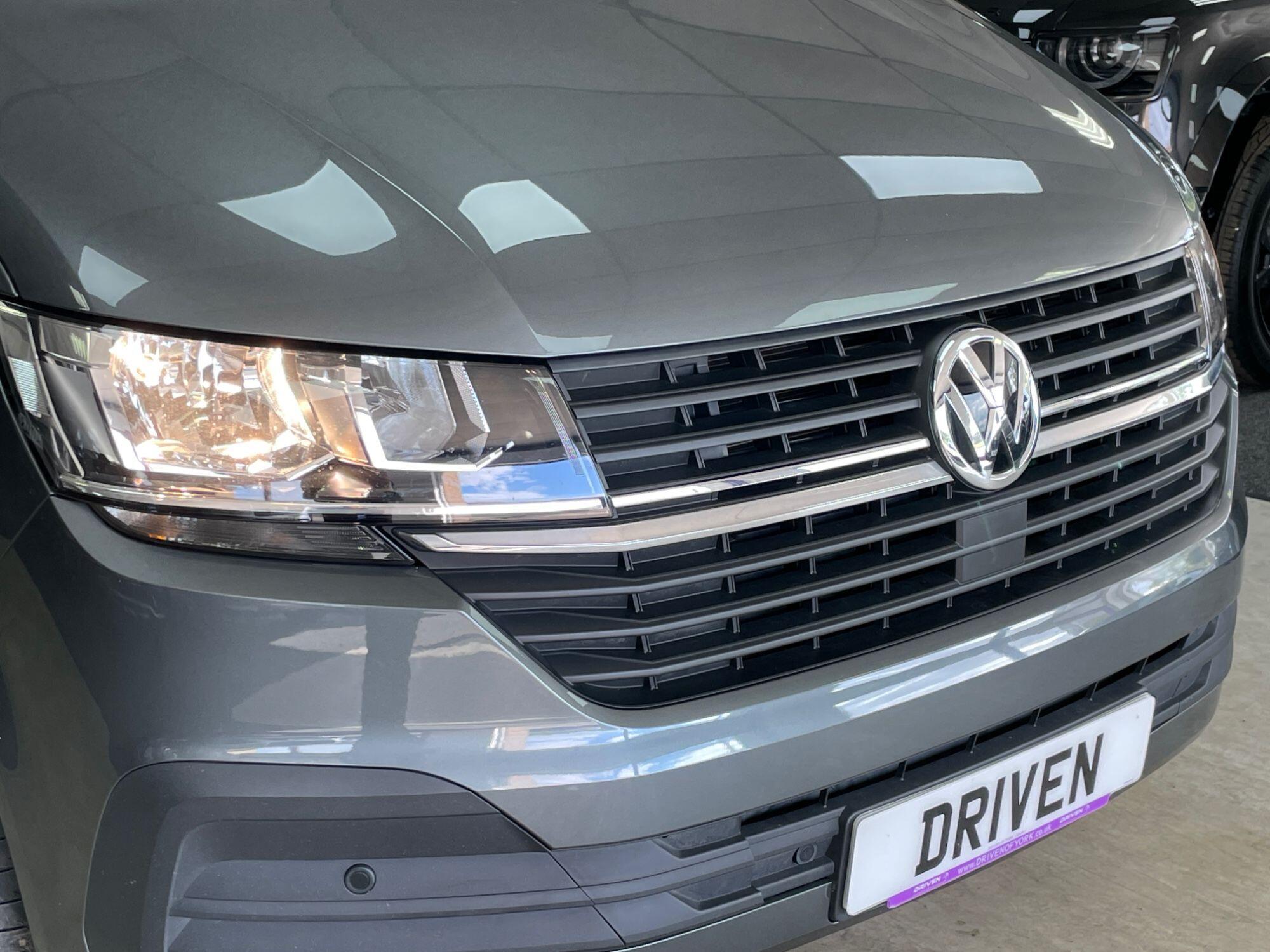 Volkswagen TRANSPORTER CAMPERVAN - Image 5