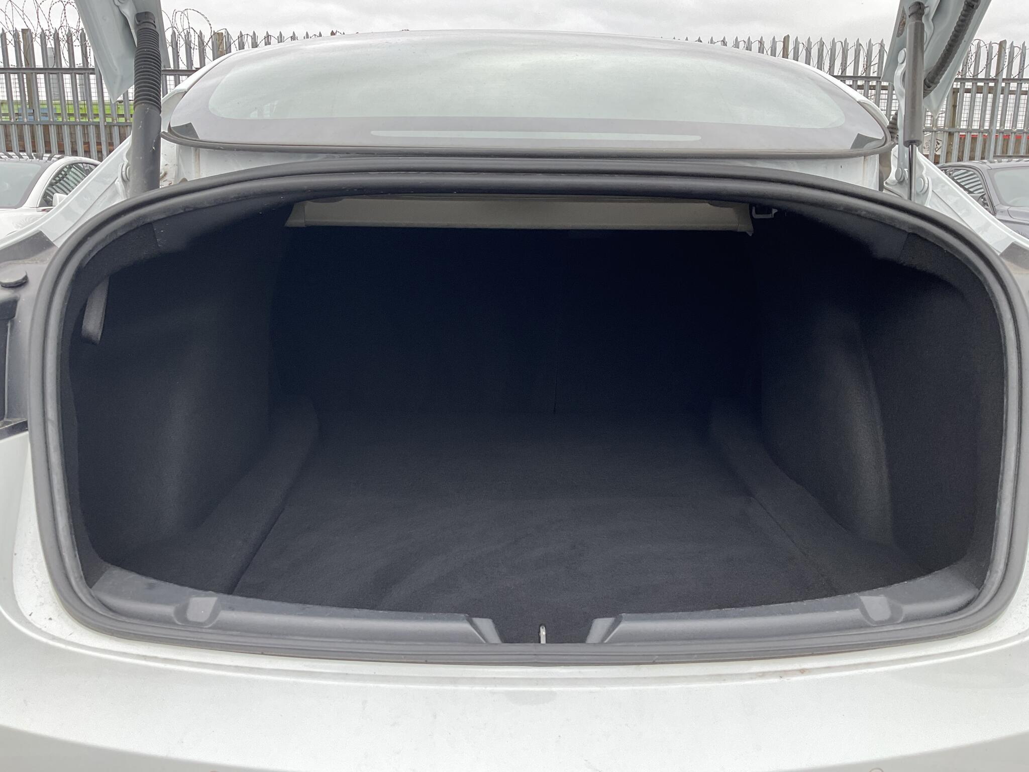 Tesla Model 3 - Image 19