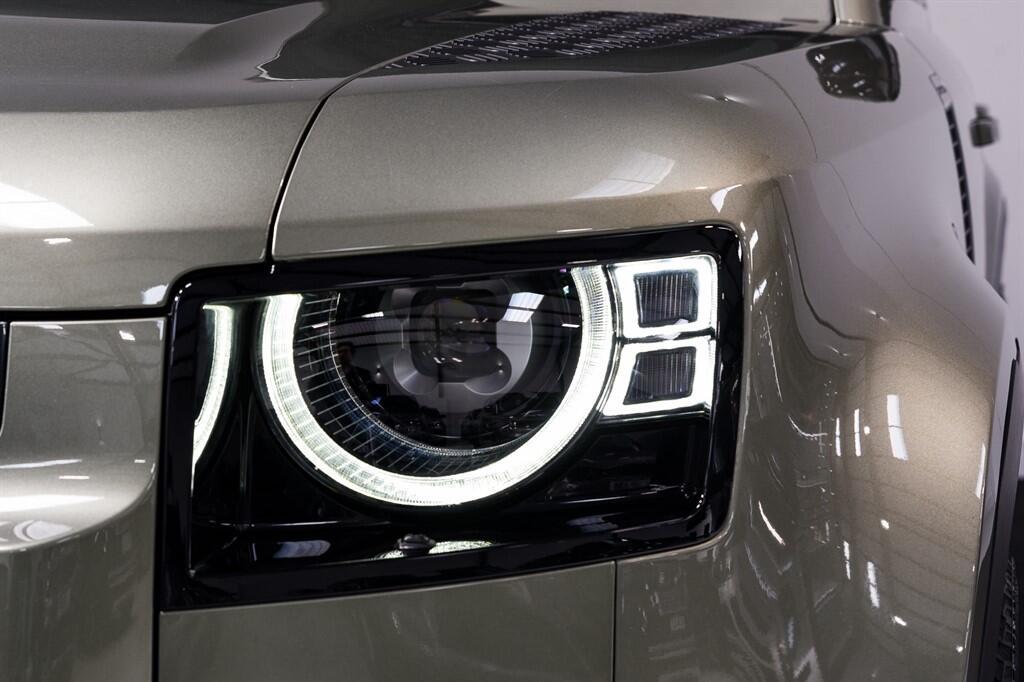 Land Rover Defender 110 - Image 5