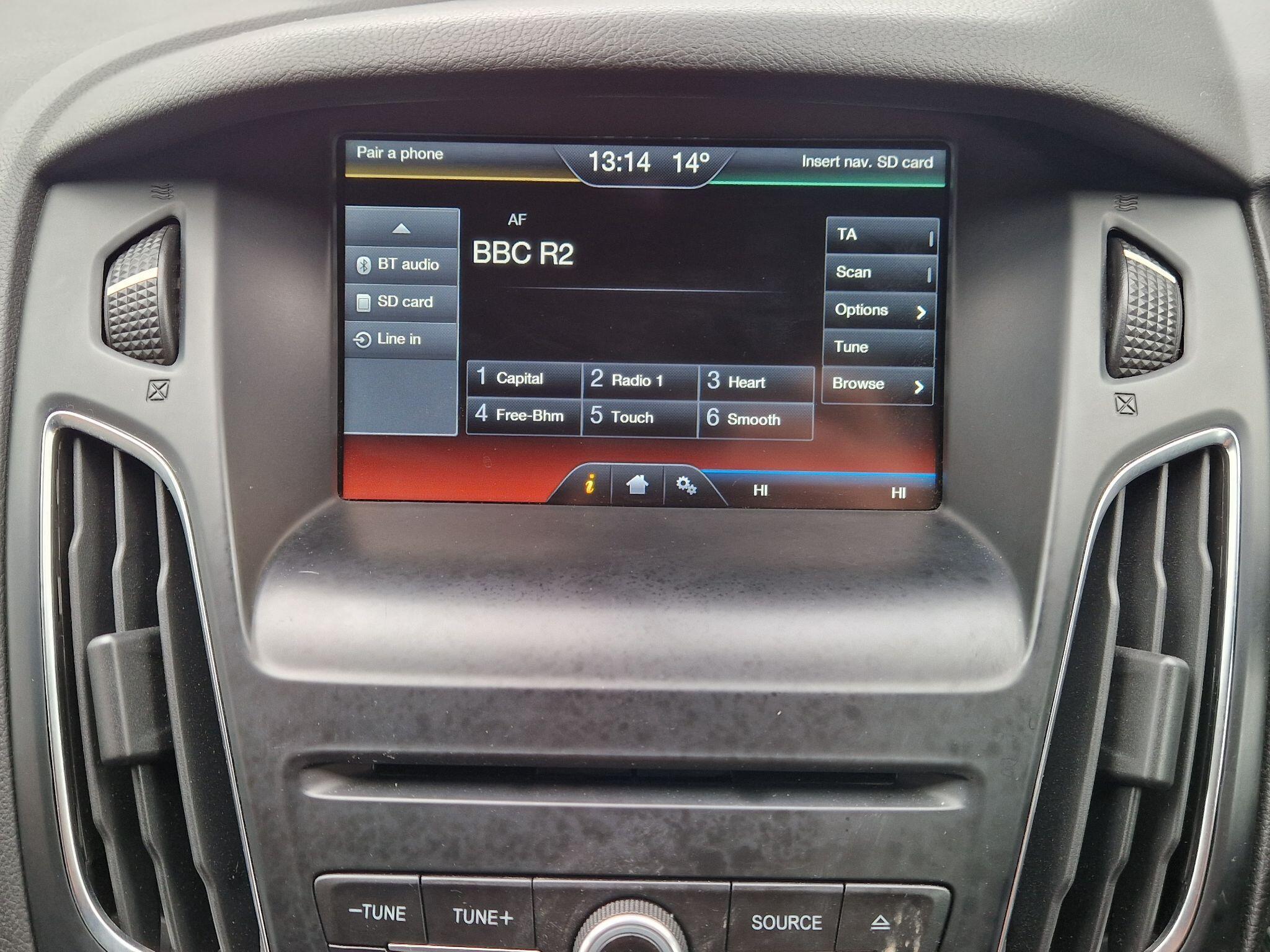 Ford Focus - Image 27