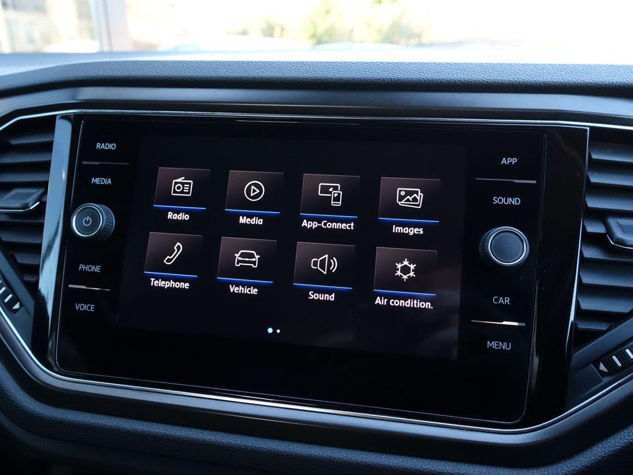 Volkswagen T-Roc - Image 3