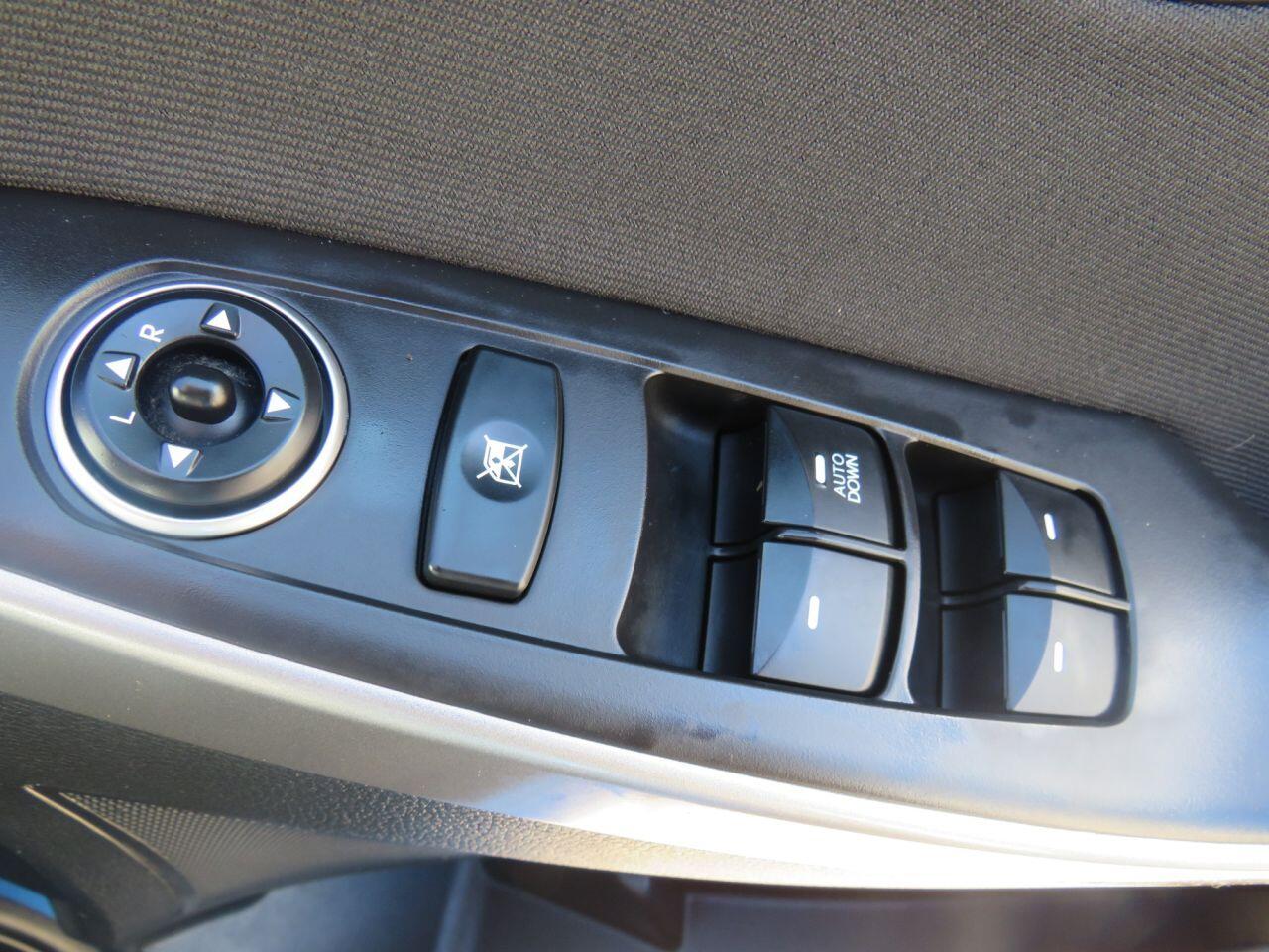 Hyundai i30 - Image 14