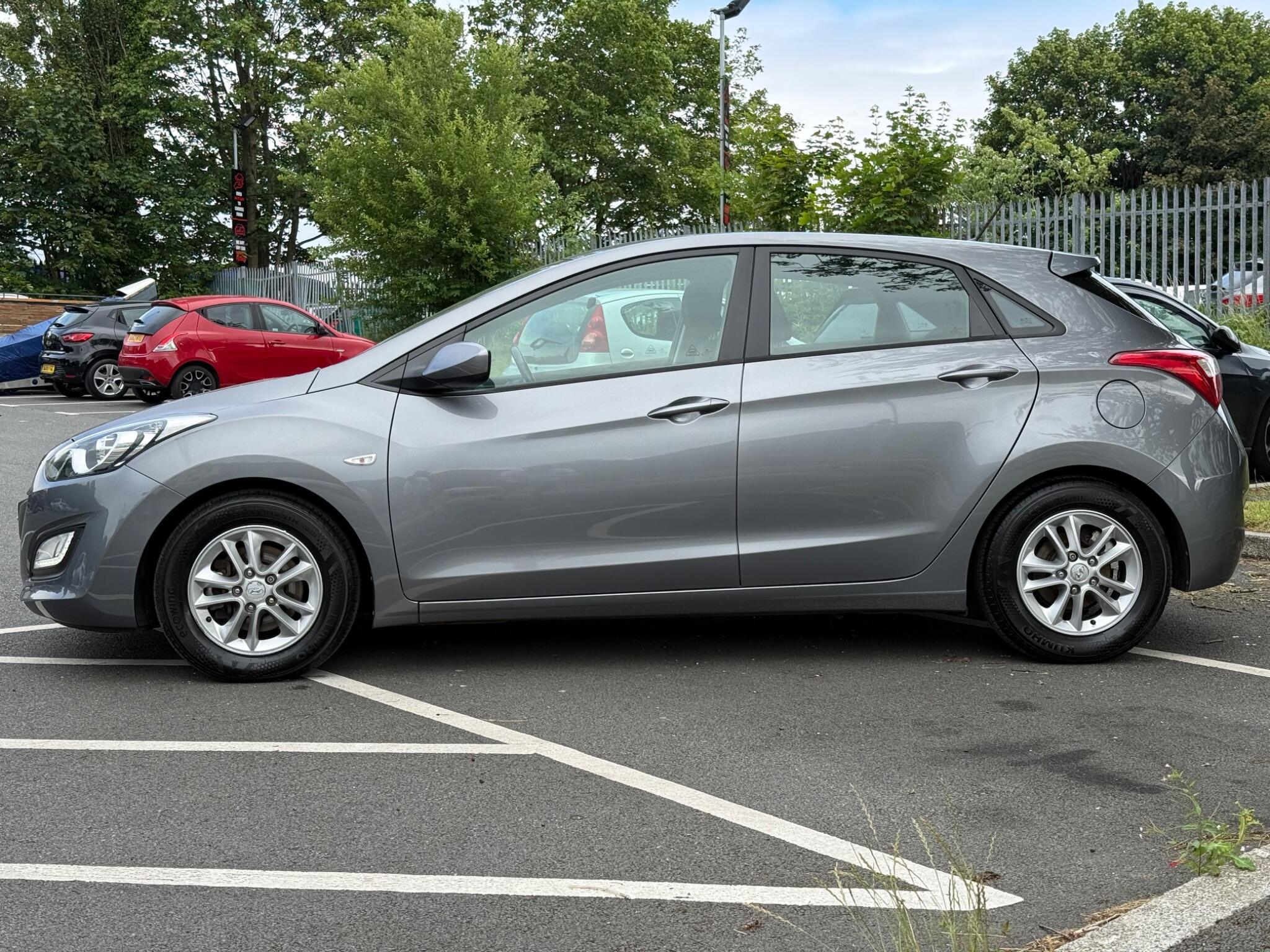 Hyundai i30 - Image 7