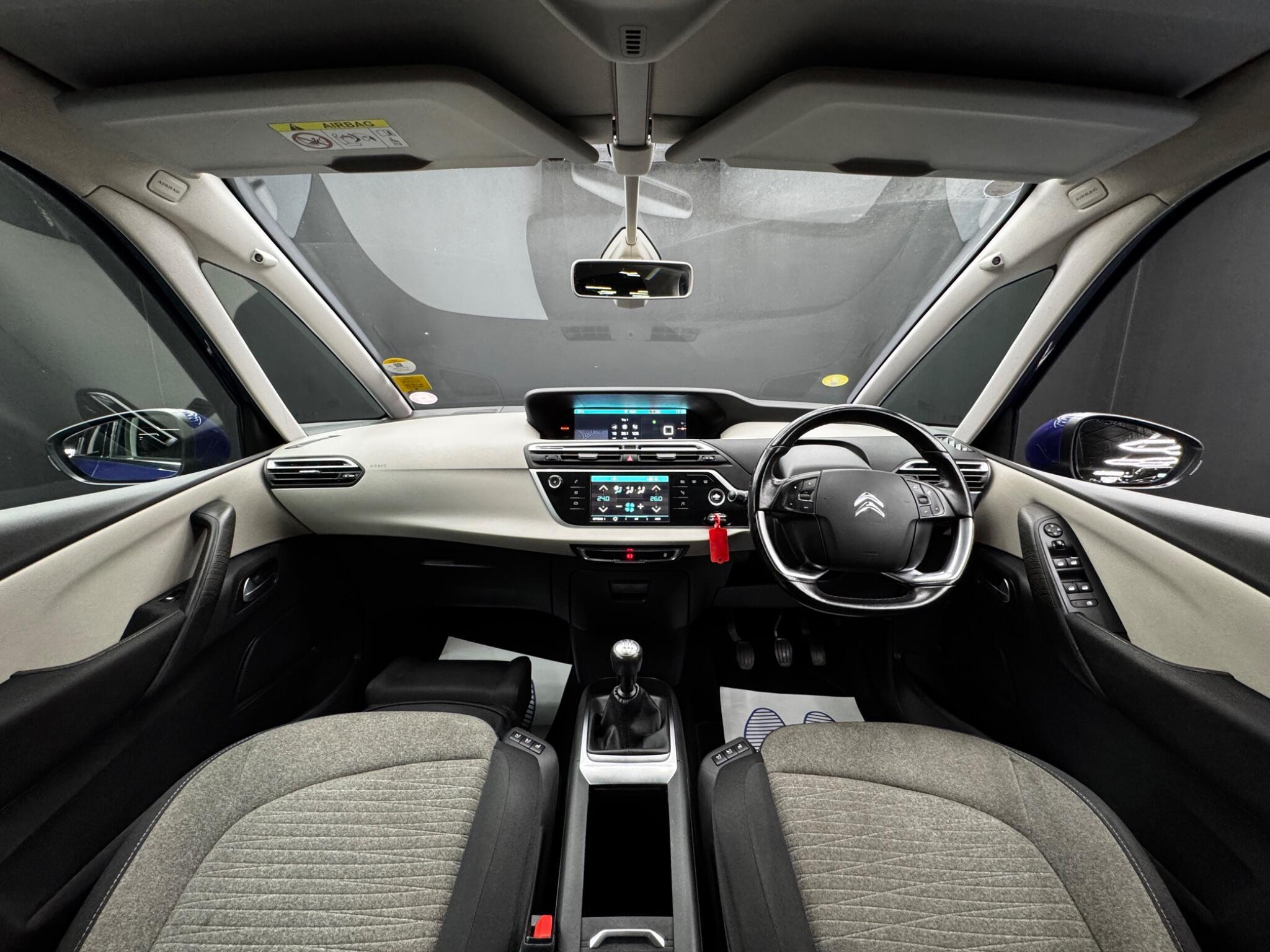 Citroen C4 Picasso - Image 17