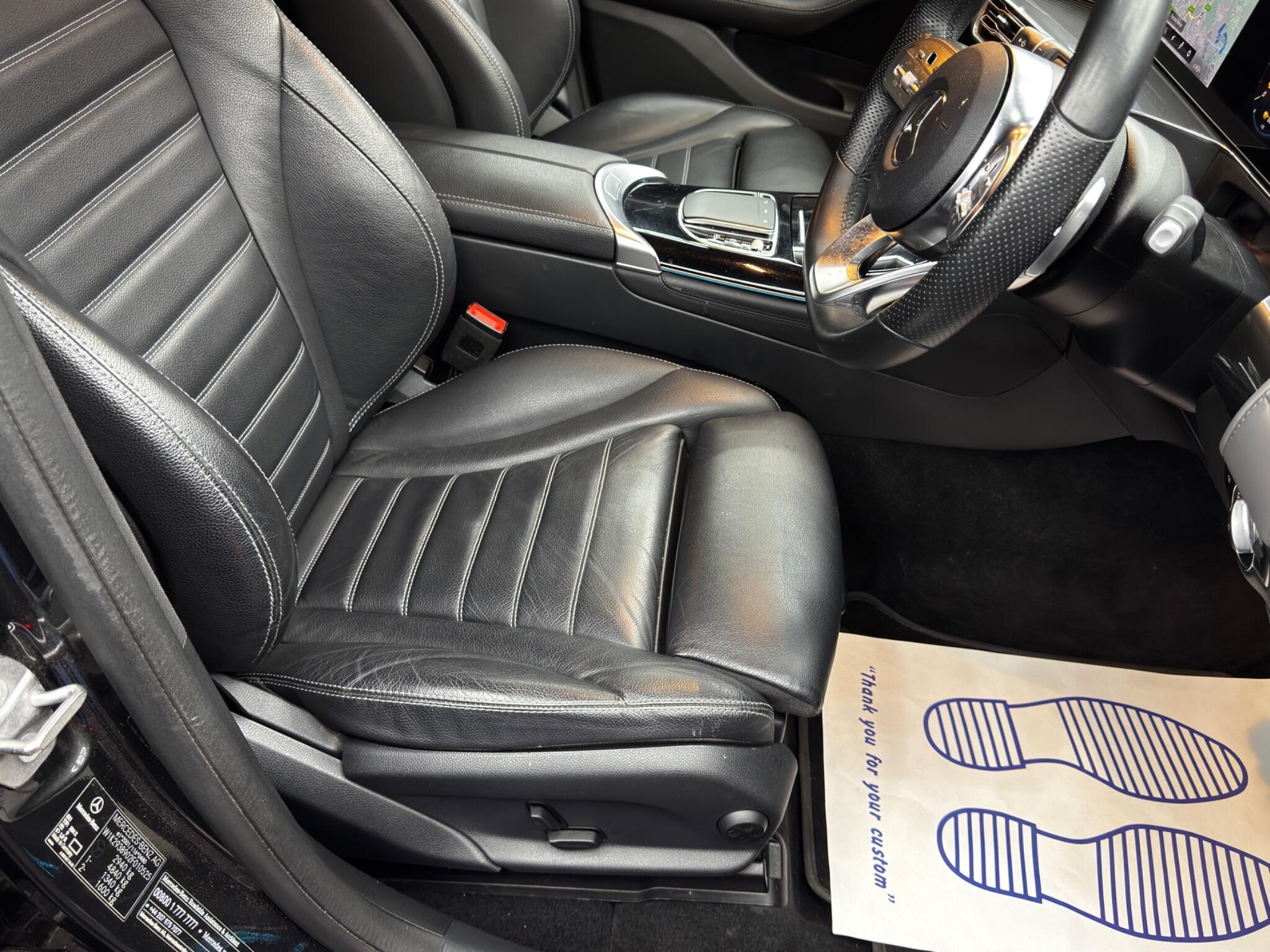 Mercedes Eqc - Image 13
