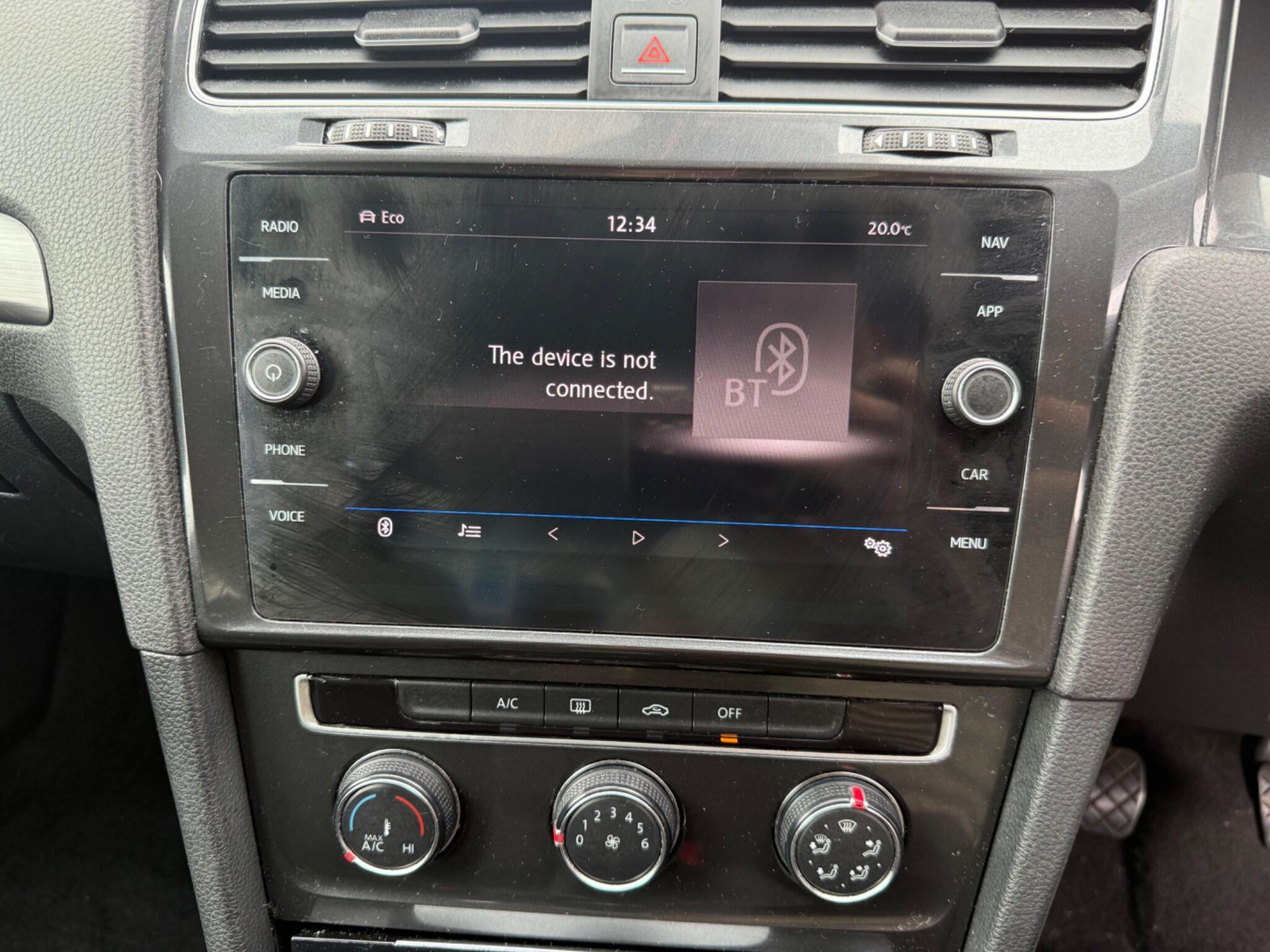 Volkswagen Golf - Image 12