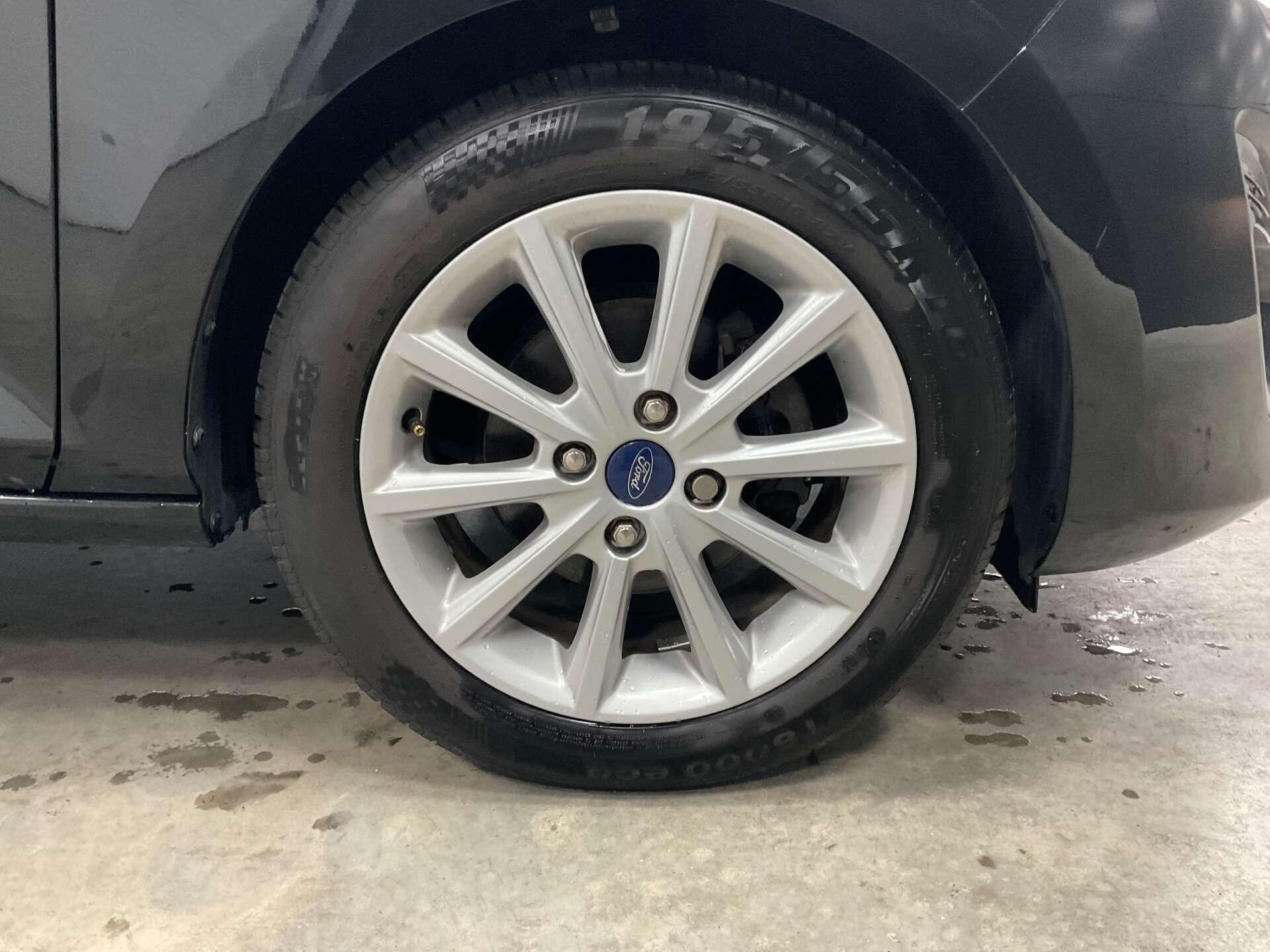 Ford Fiesta - Image 41