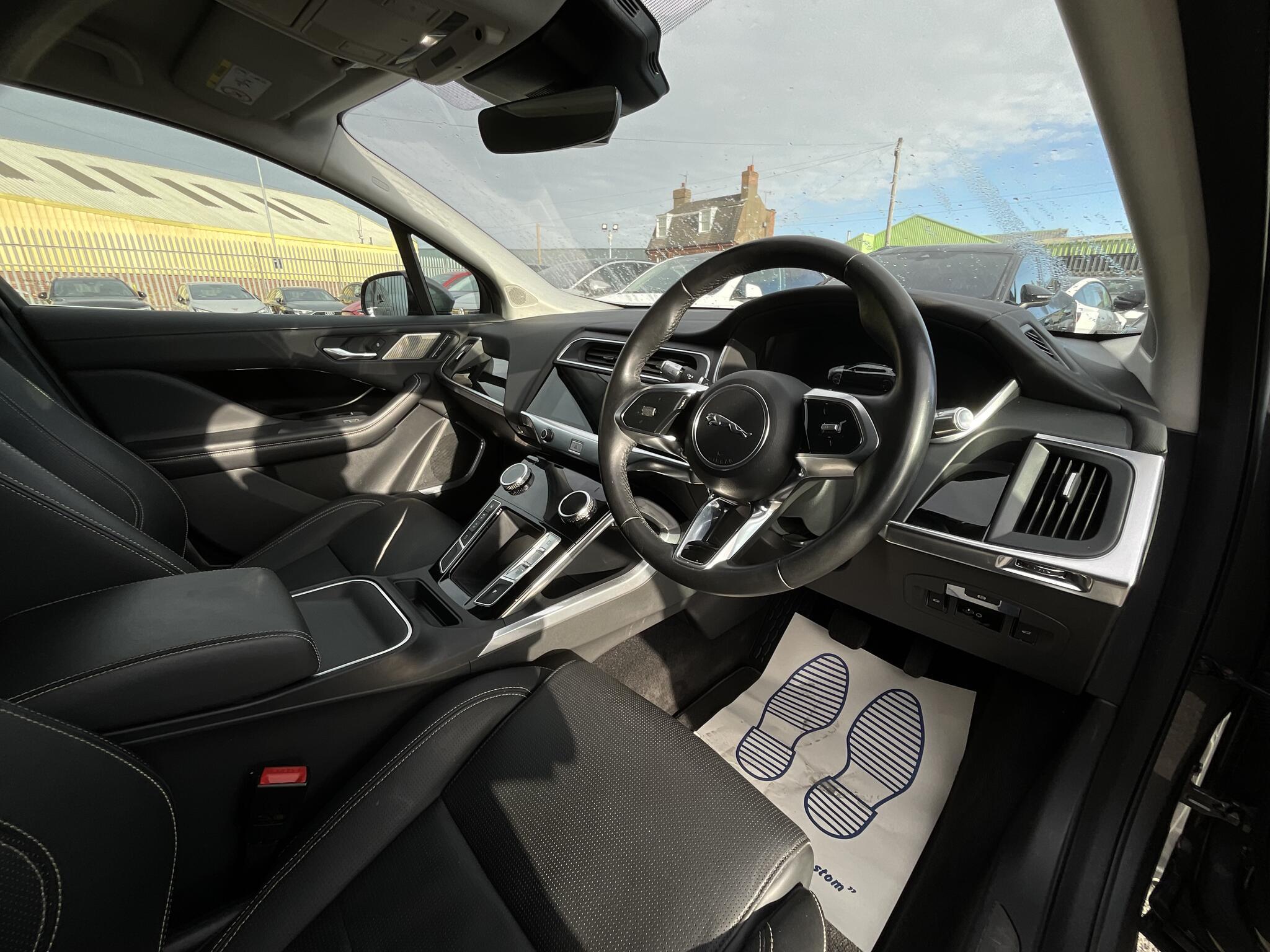 Jaguar I-Pace - Image 7