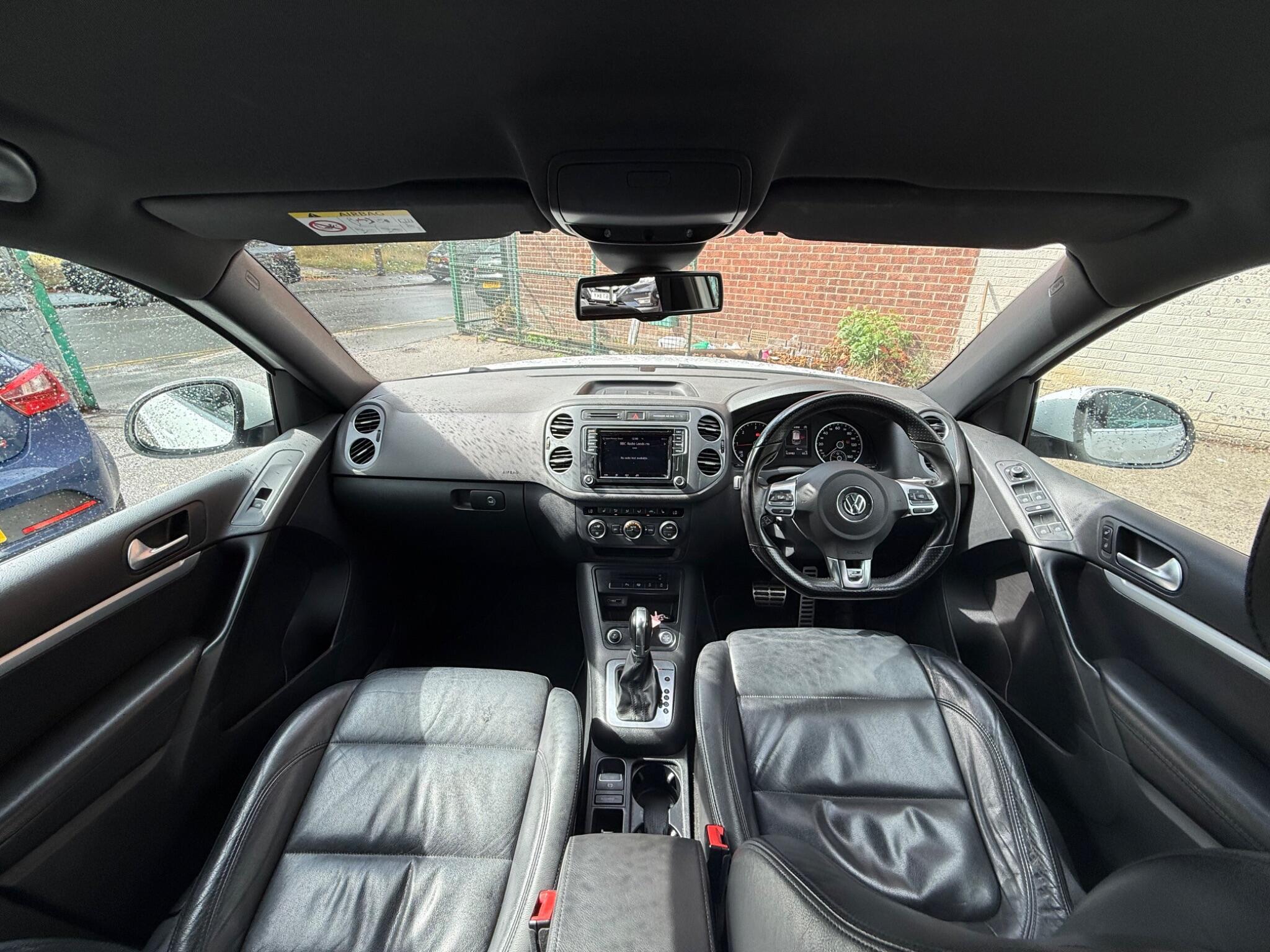 Volkswagen Tiguan - Image 16