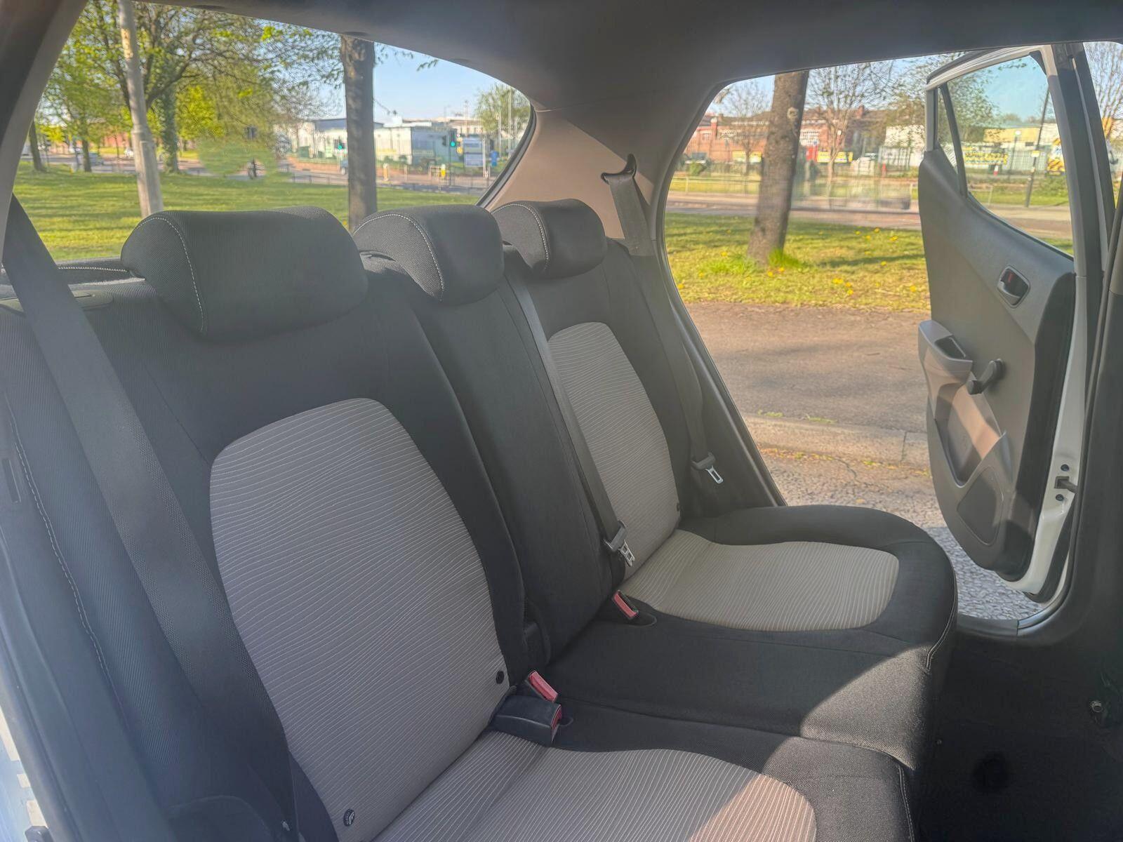 Hyundai i10 - Image 22