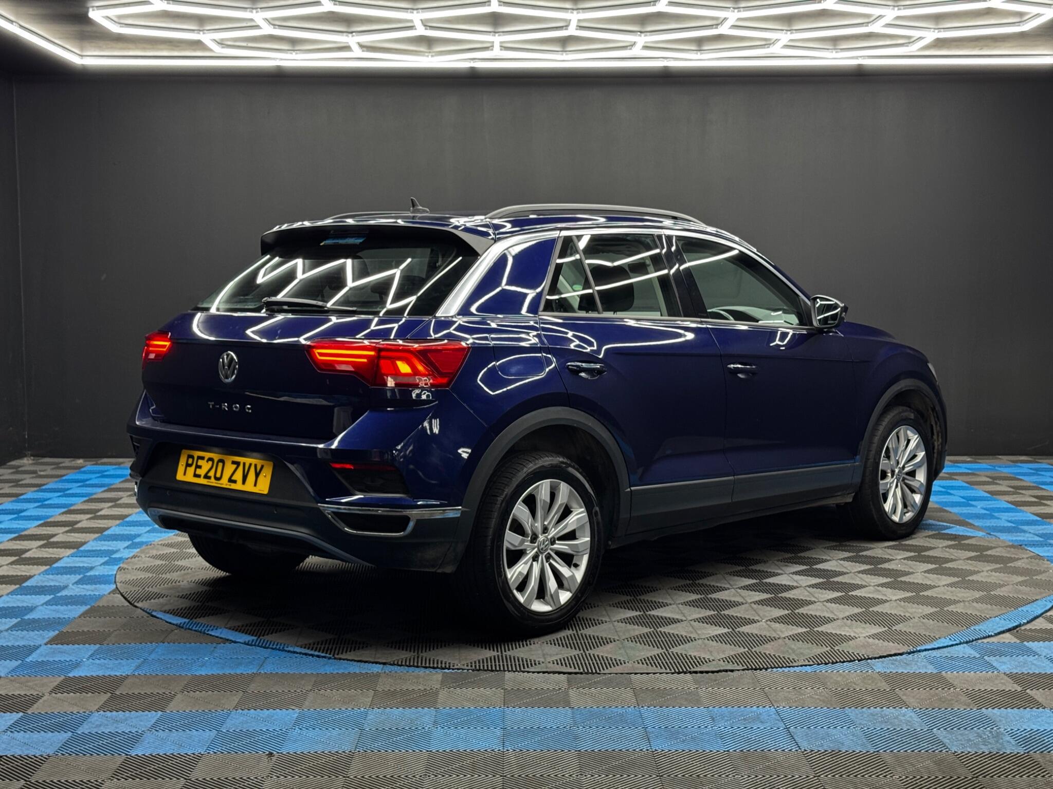 Volkswagen T-Roc - Image 5