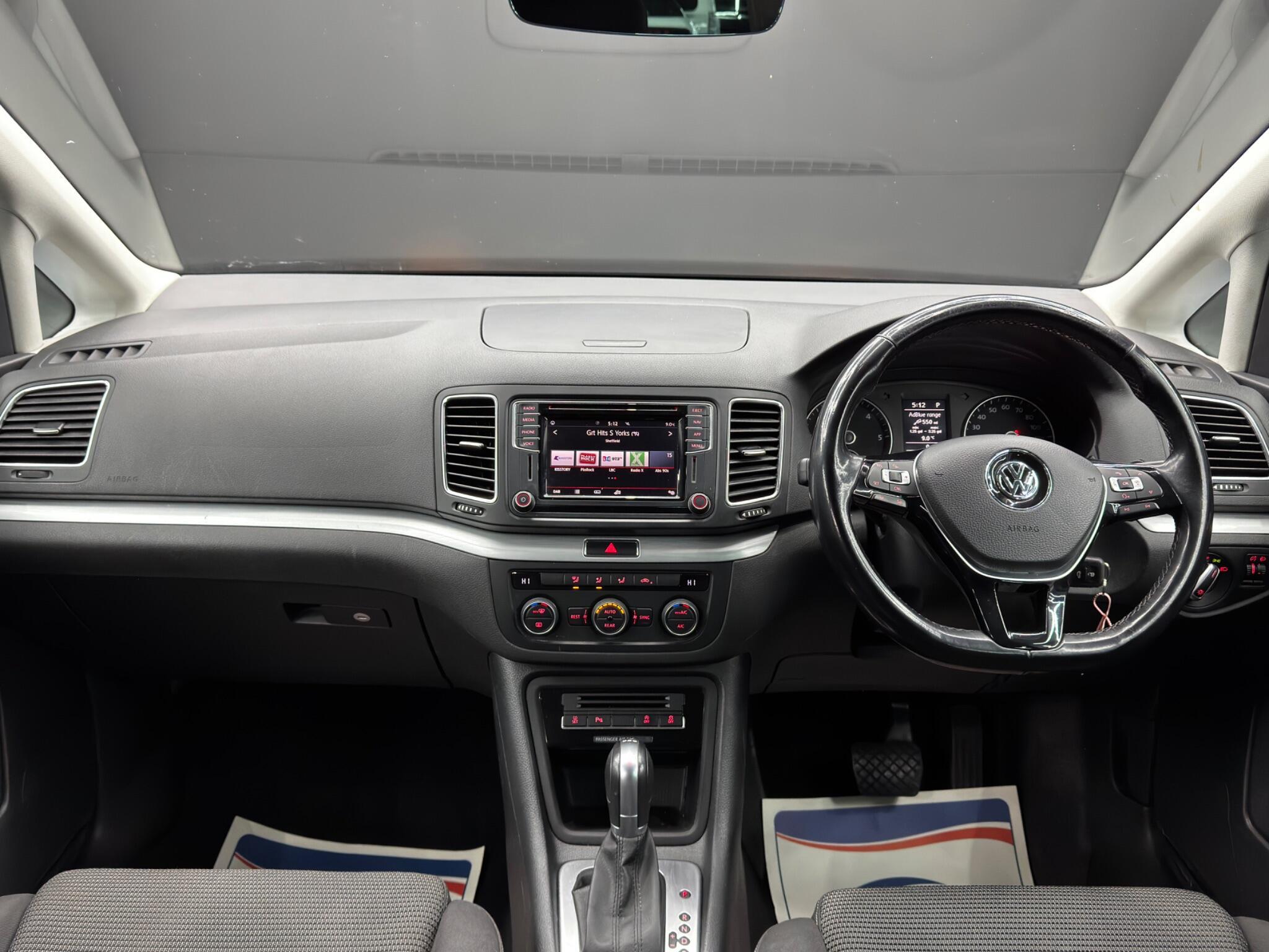 Volkswagen Sharan - Image 11