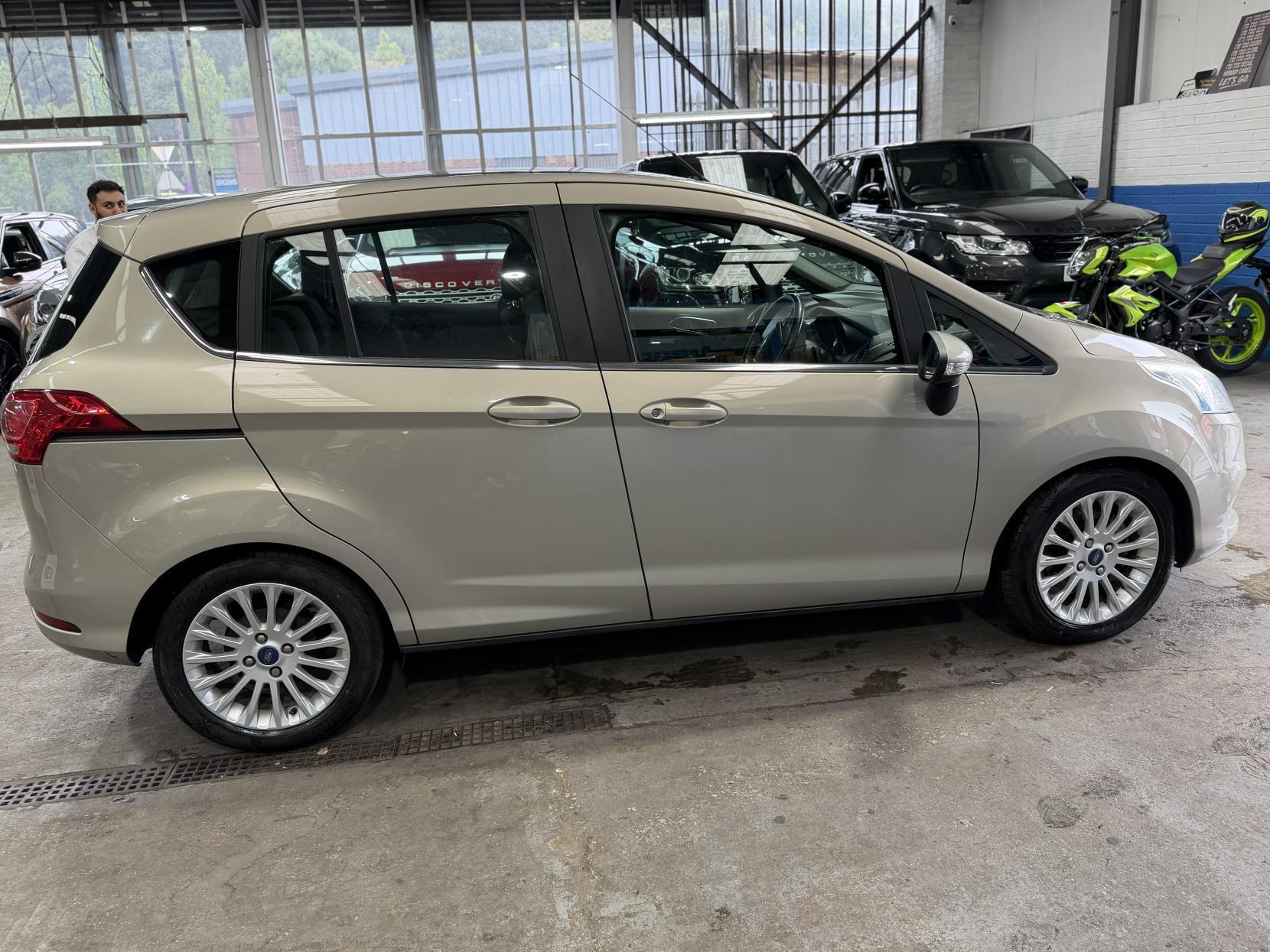 Ford B-Max - Image 8