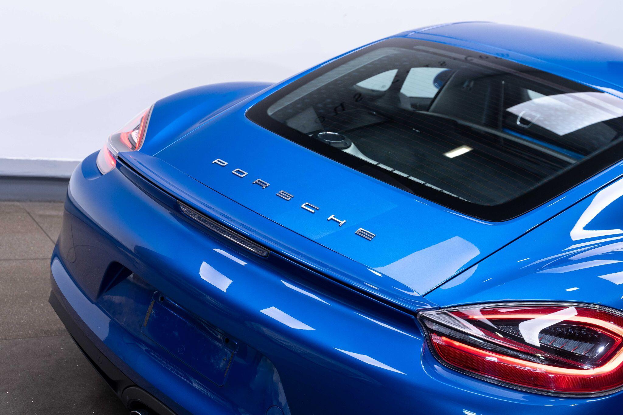 Porsche Cayman - Image 32