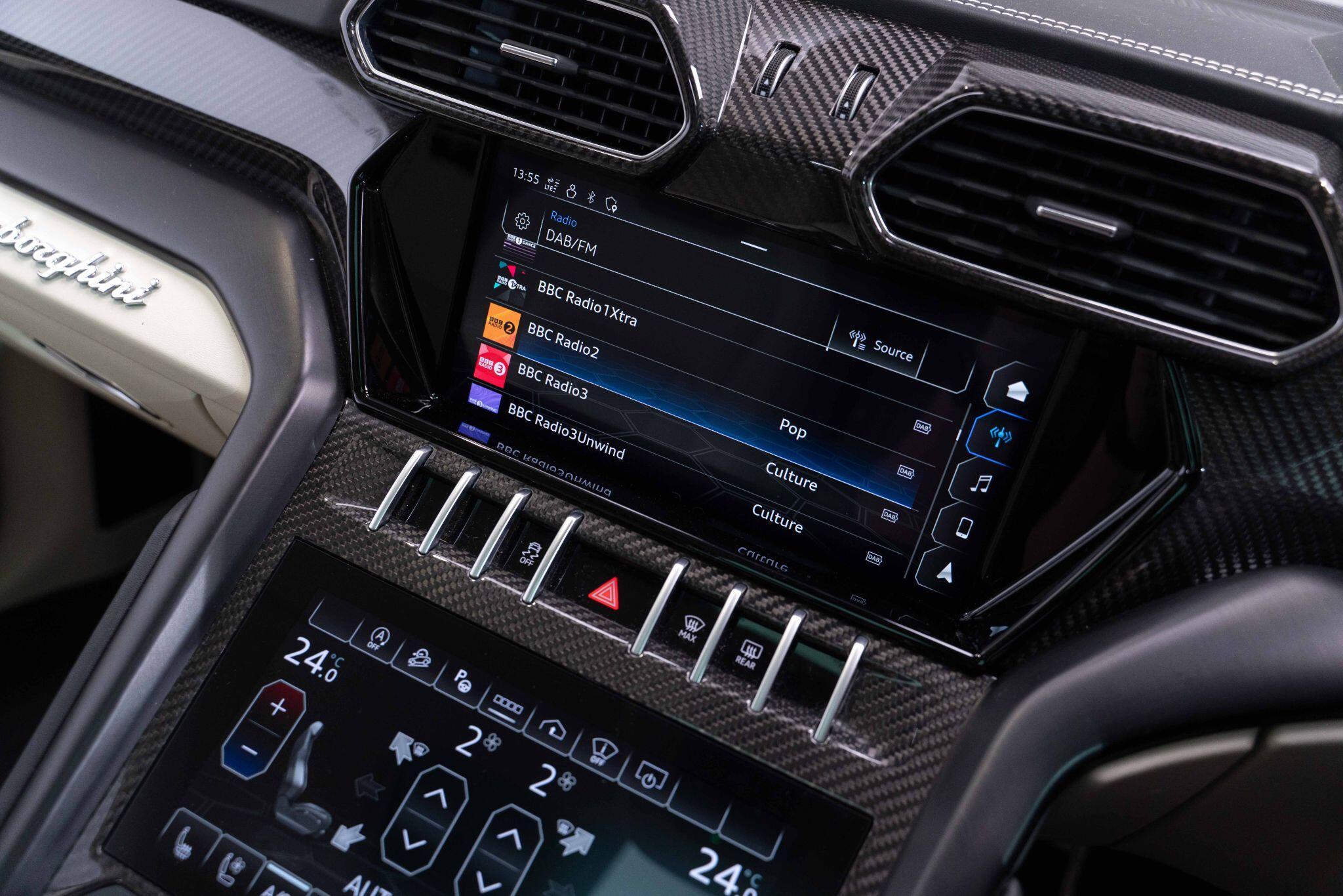 Lamborghini Urus - Image 55