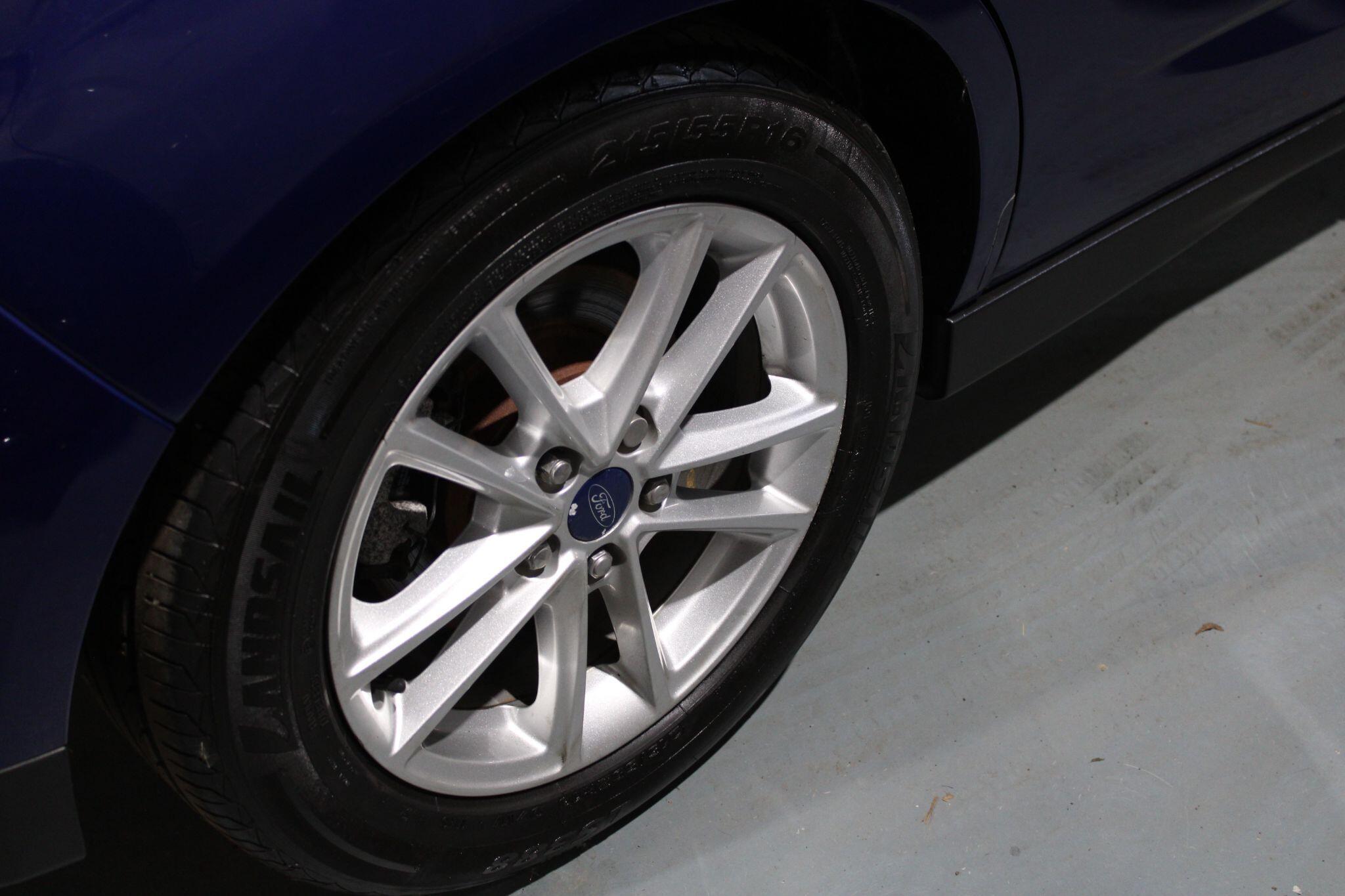 Ford C-MAX - Image 33