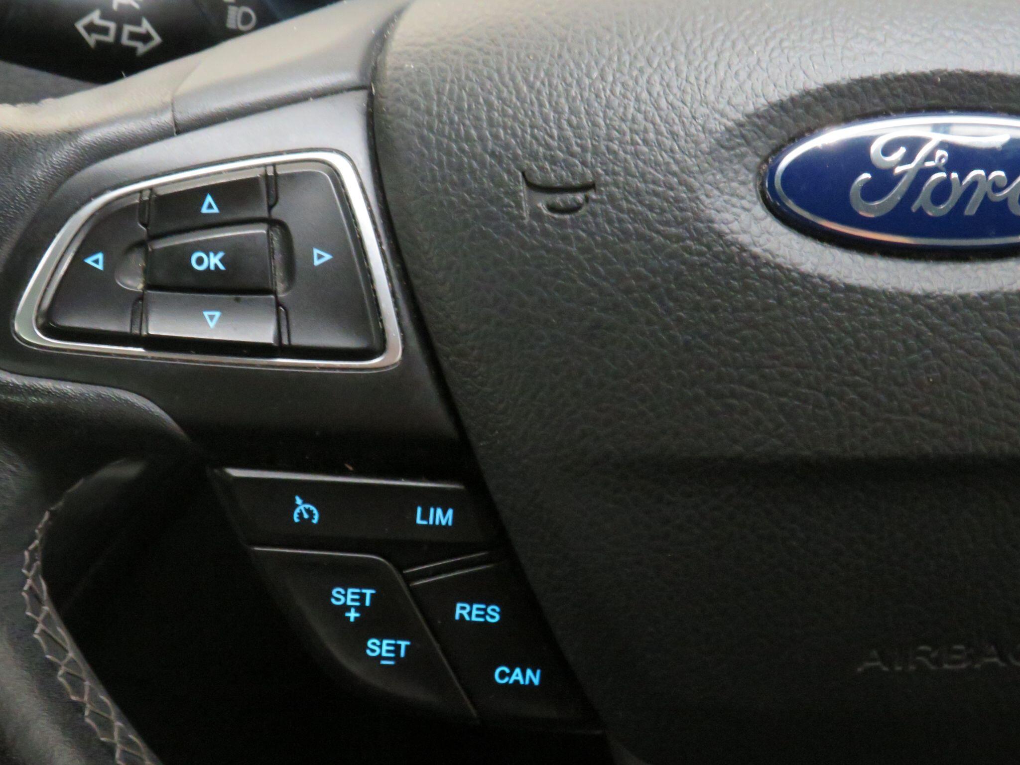 Ford Kuga - Image 16