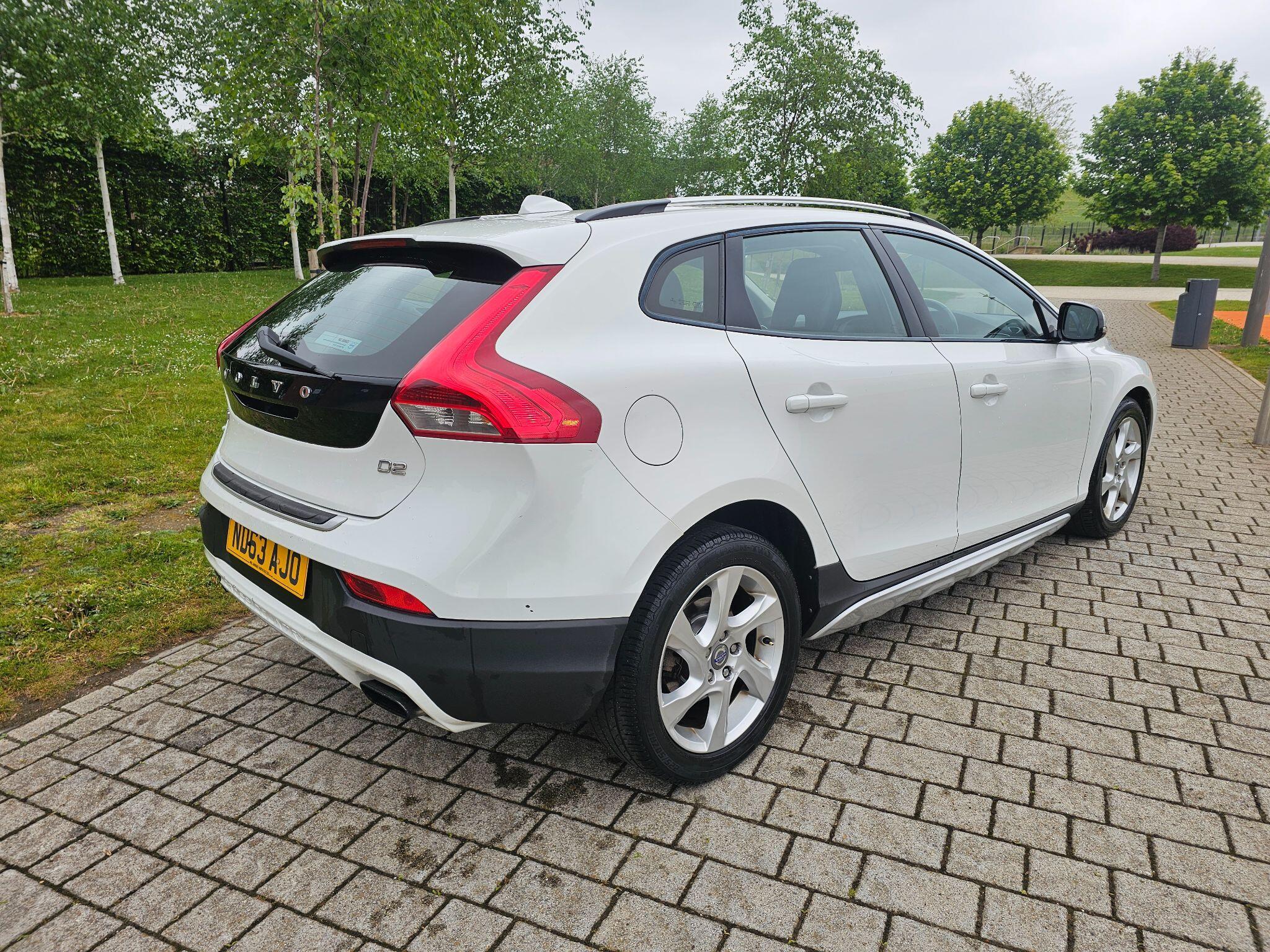 Volvo V40 CROSS COUNTRY - Image 7