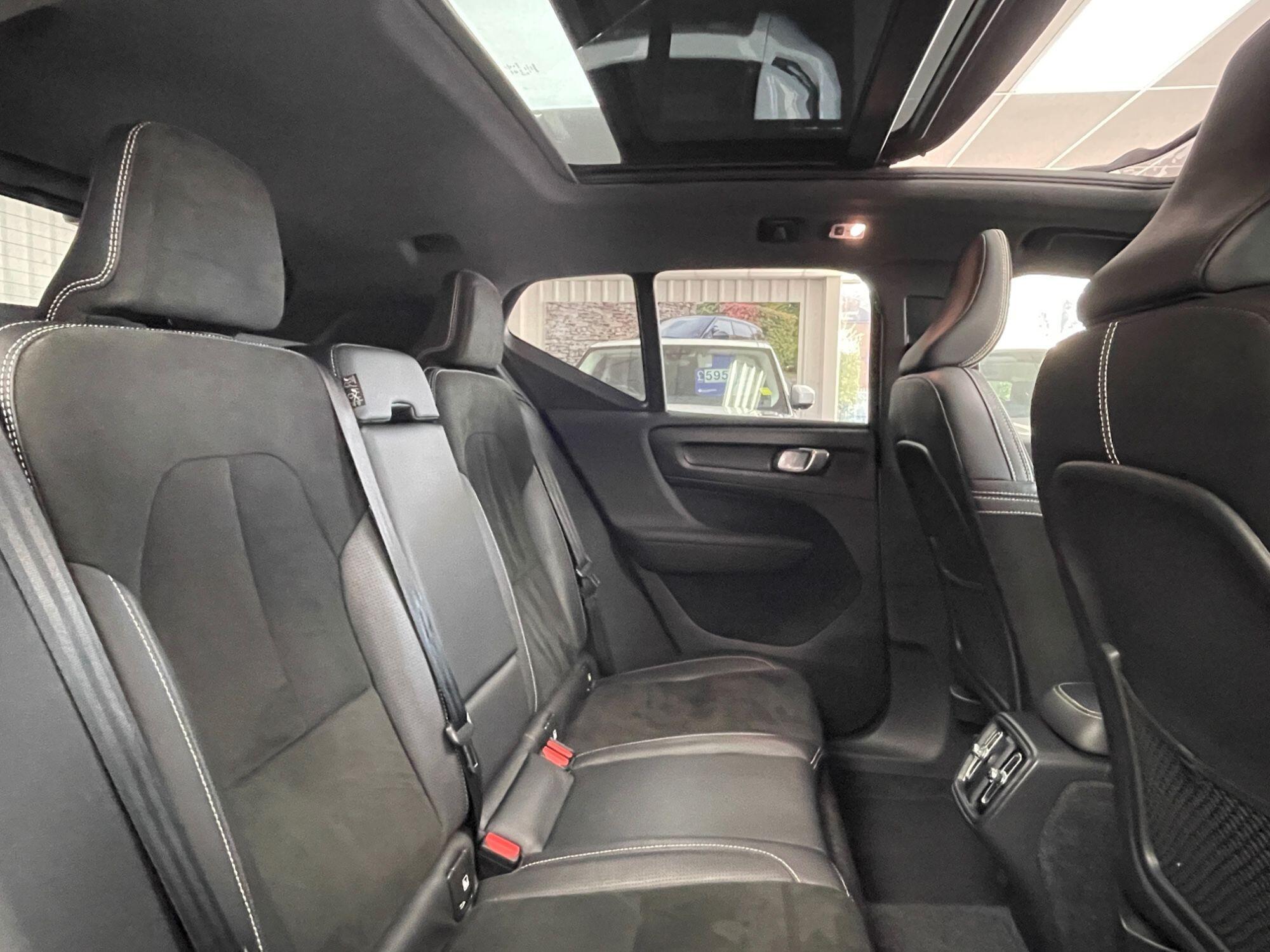 Volvo XC40 - Image 28