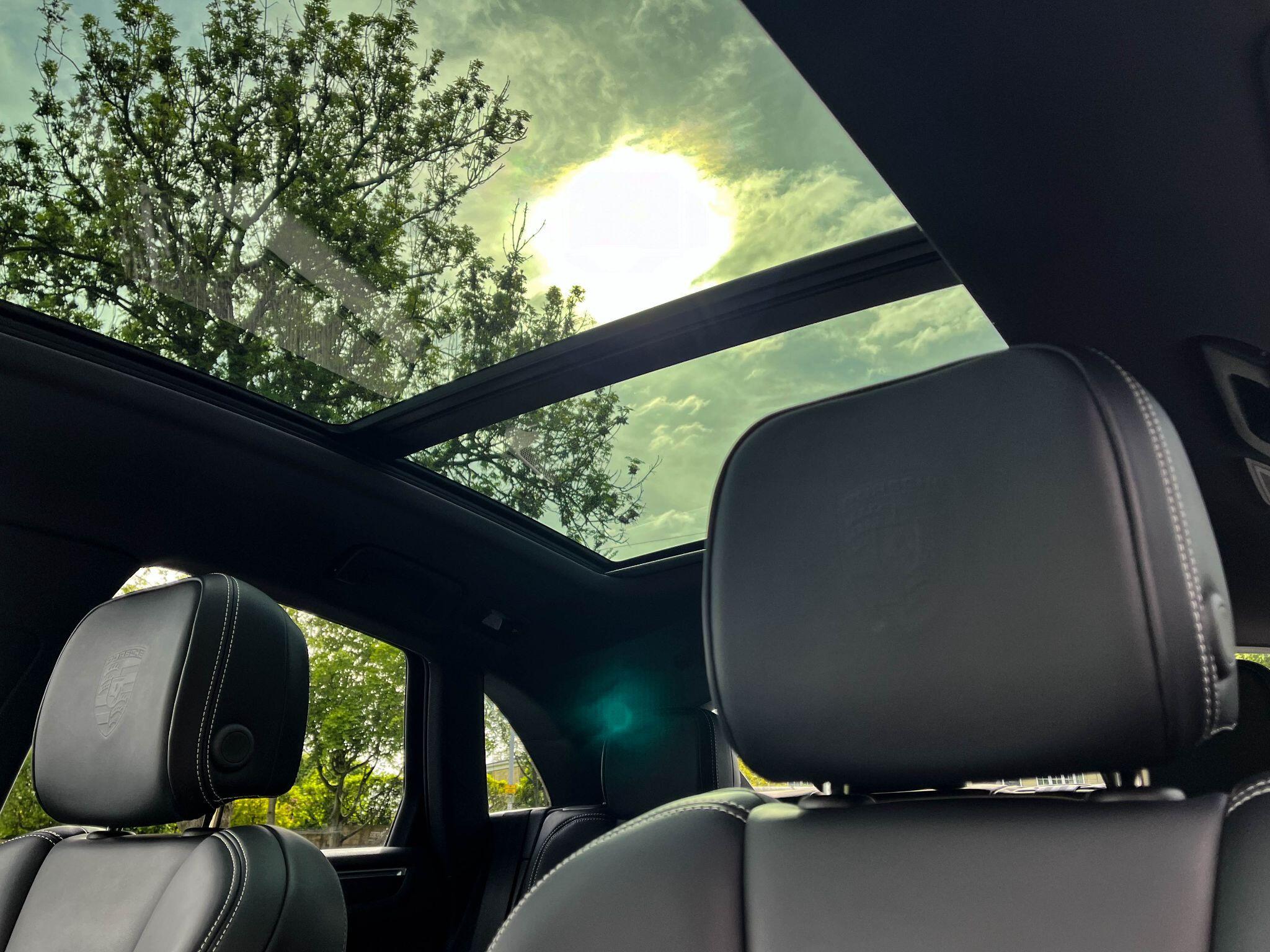 Porsche Macan - Image 9