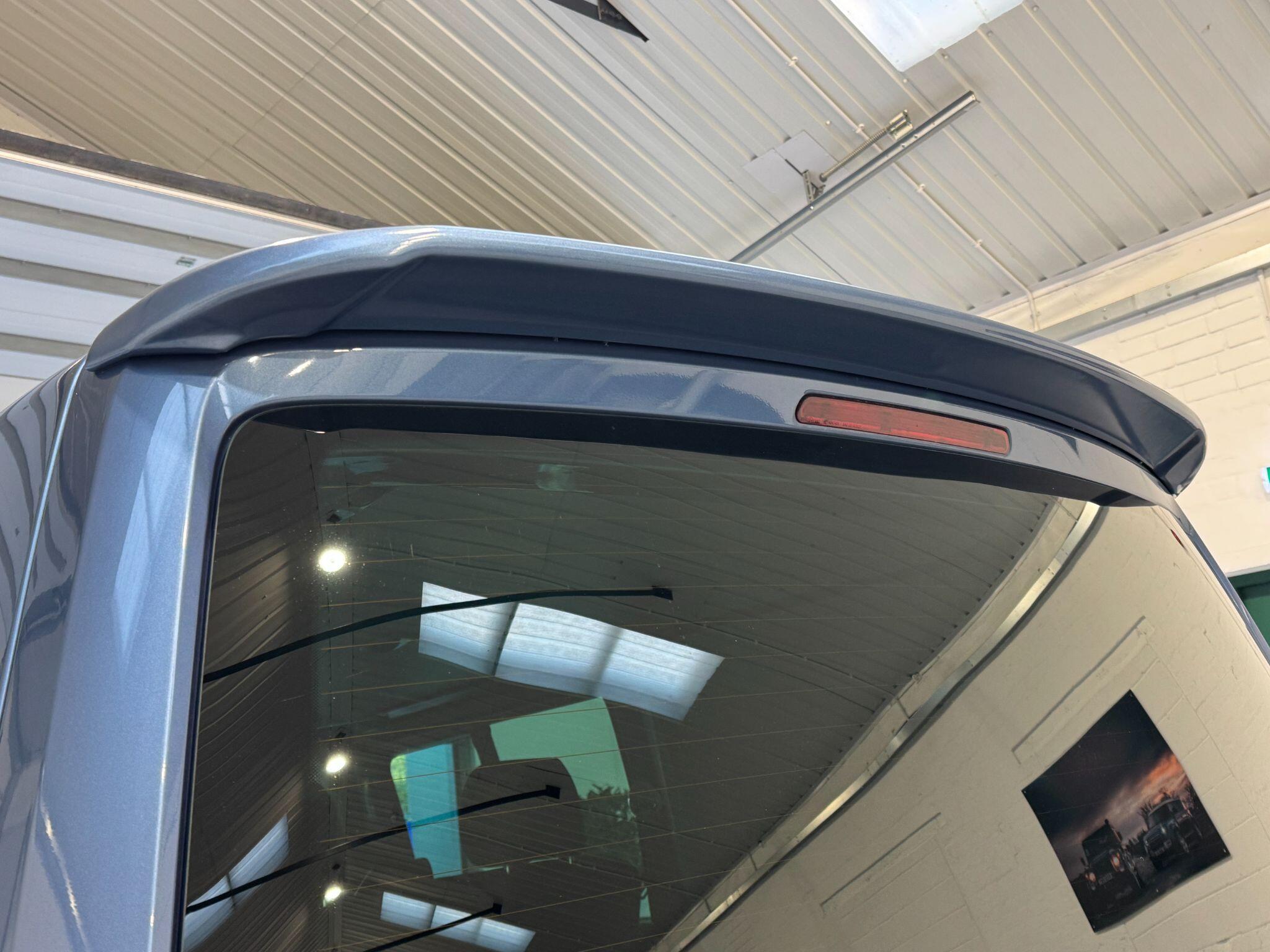 Volkswagen Transporter - Image 81