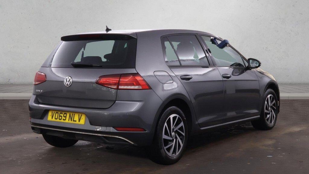 Volkswagen Golf - Image 7