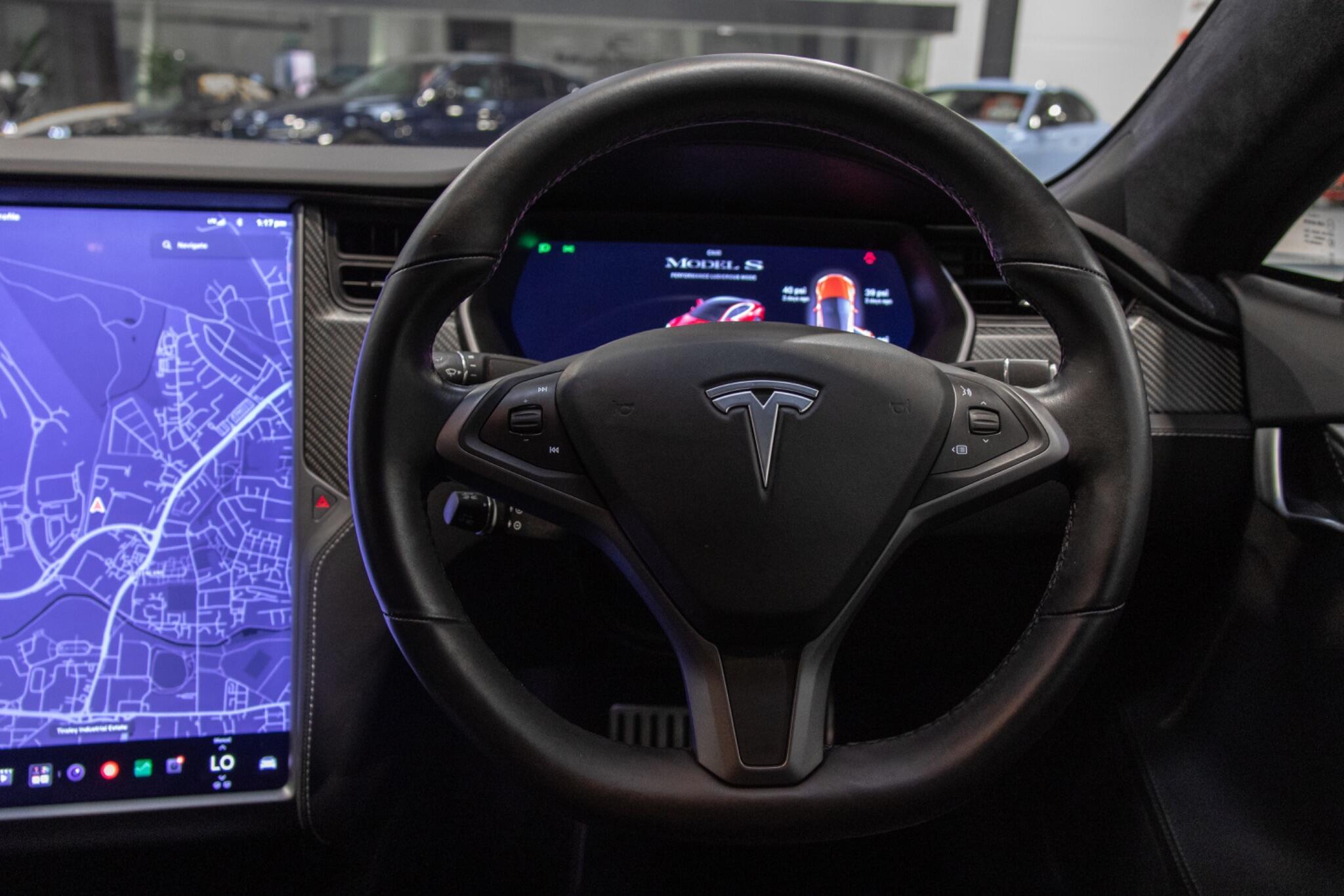 Tesla Model S - Image 15