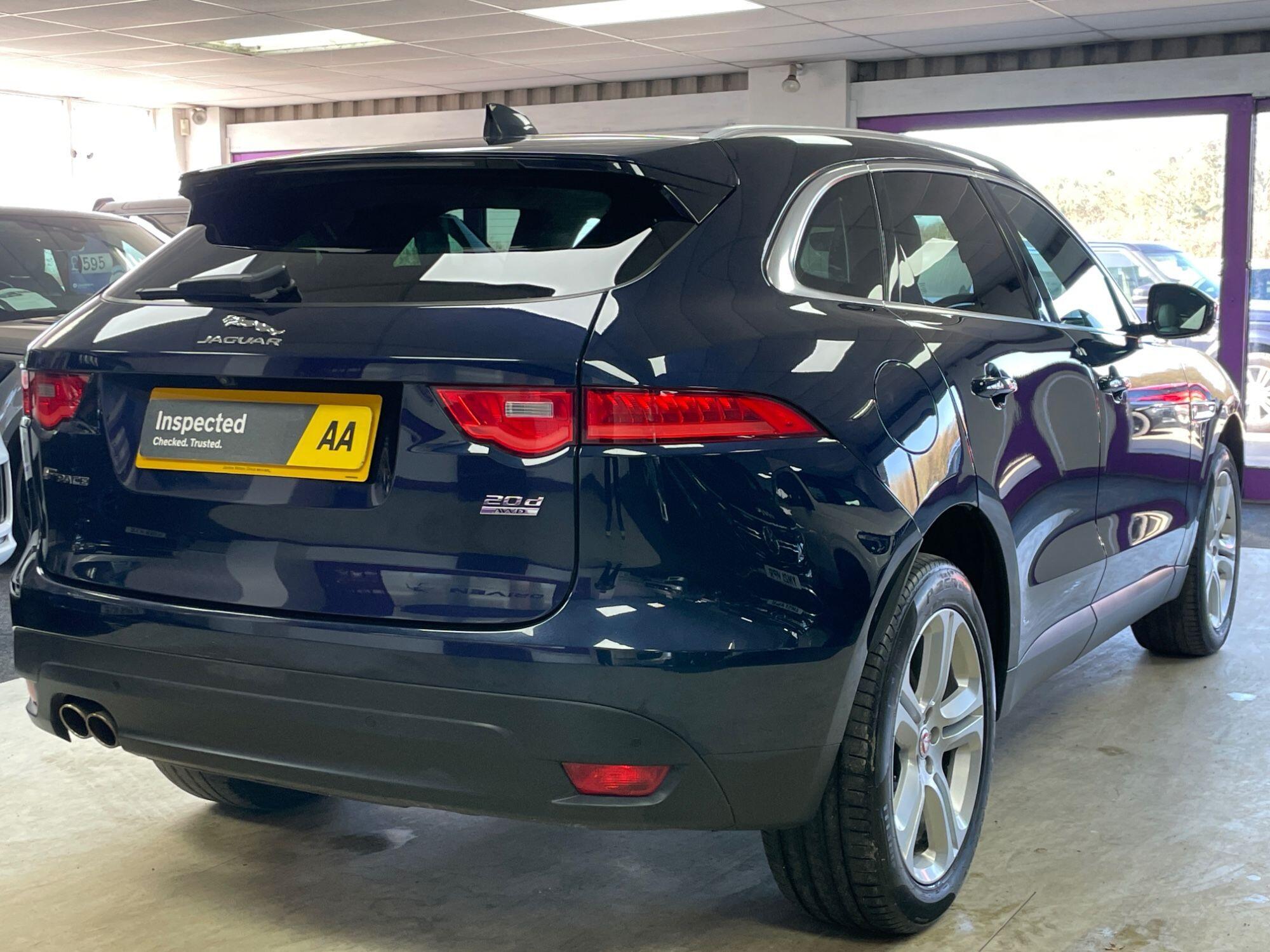 Jaguar F-Pace - Image 11