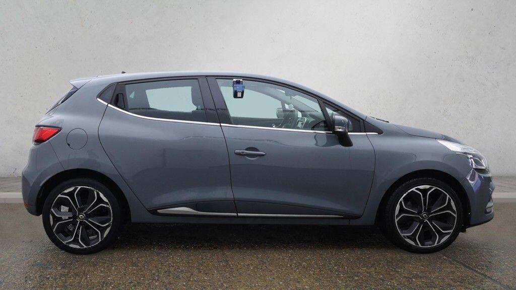 Renault Clio - Image 9