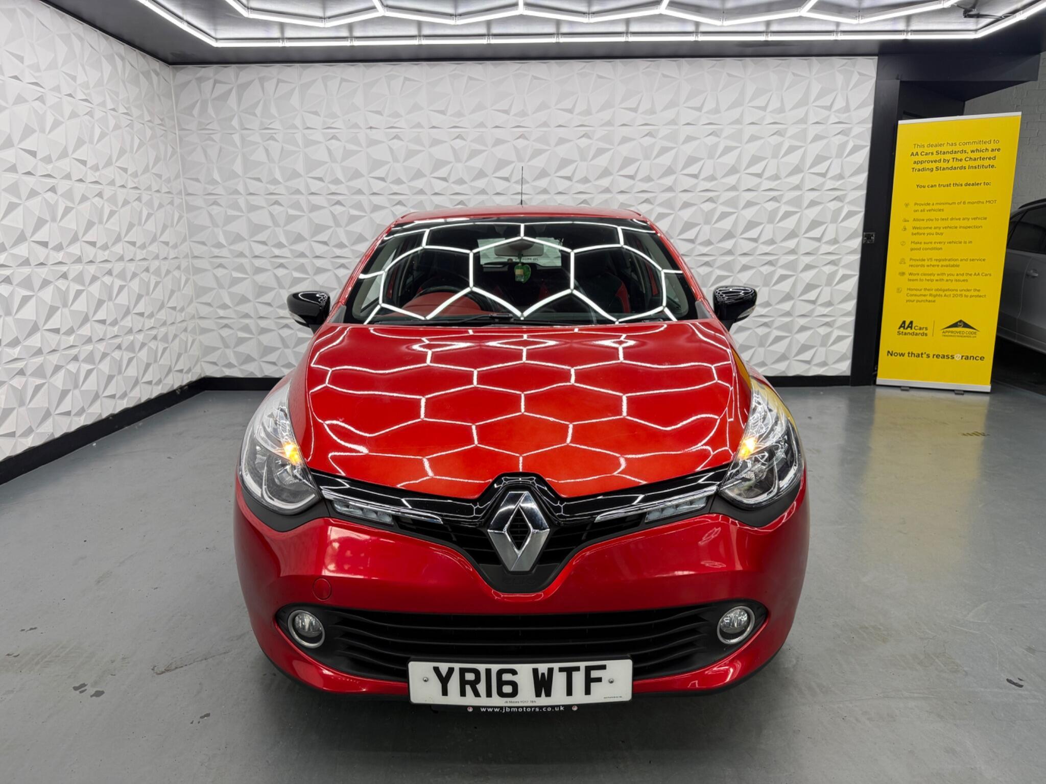 Renault Clio - Image 4
