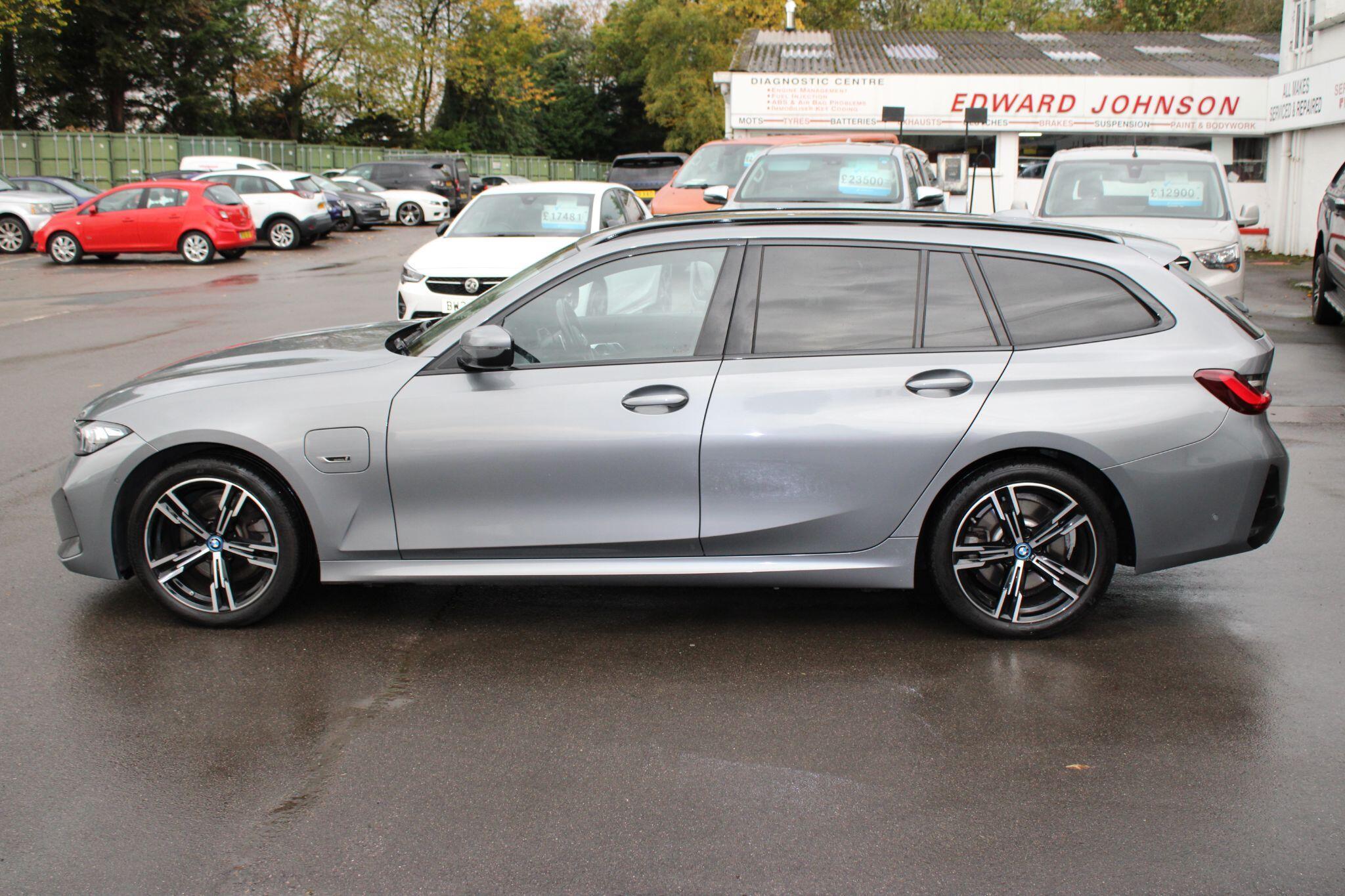 BMW 3 Series - Image 9