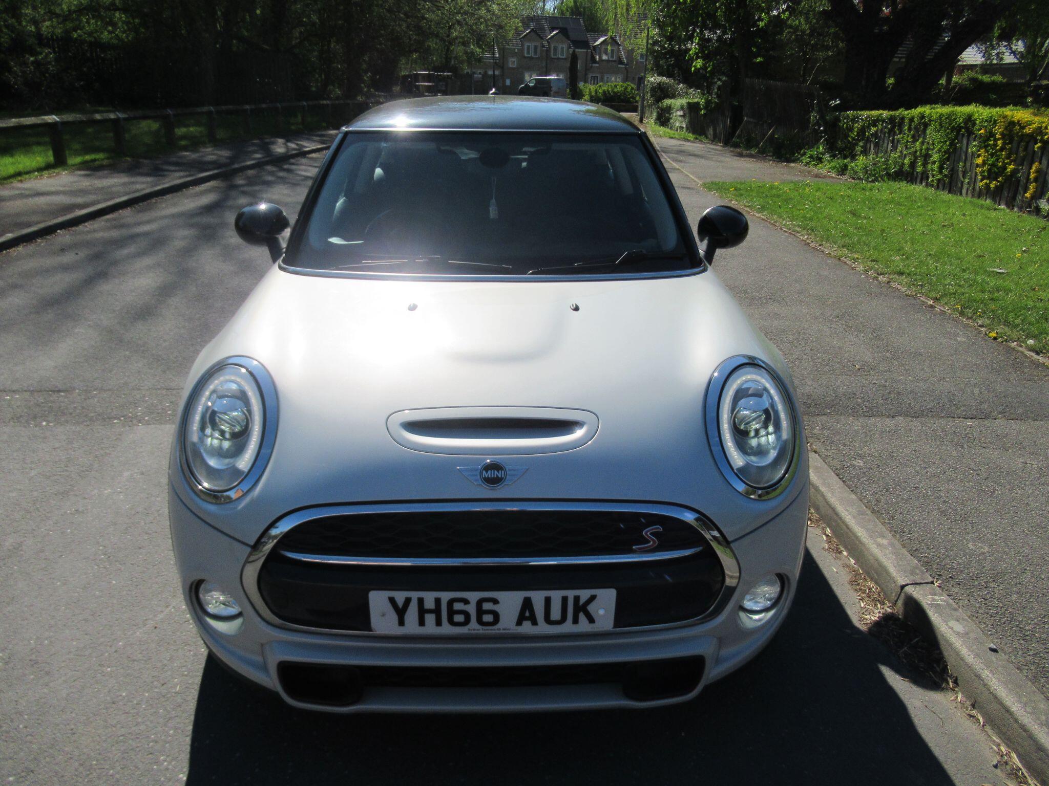 MINI Hatch - Image 9
