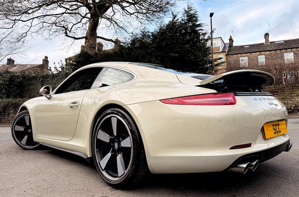 Porsche 911 - Image 20