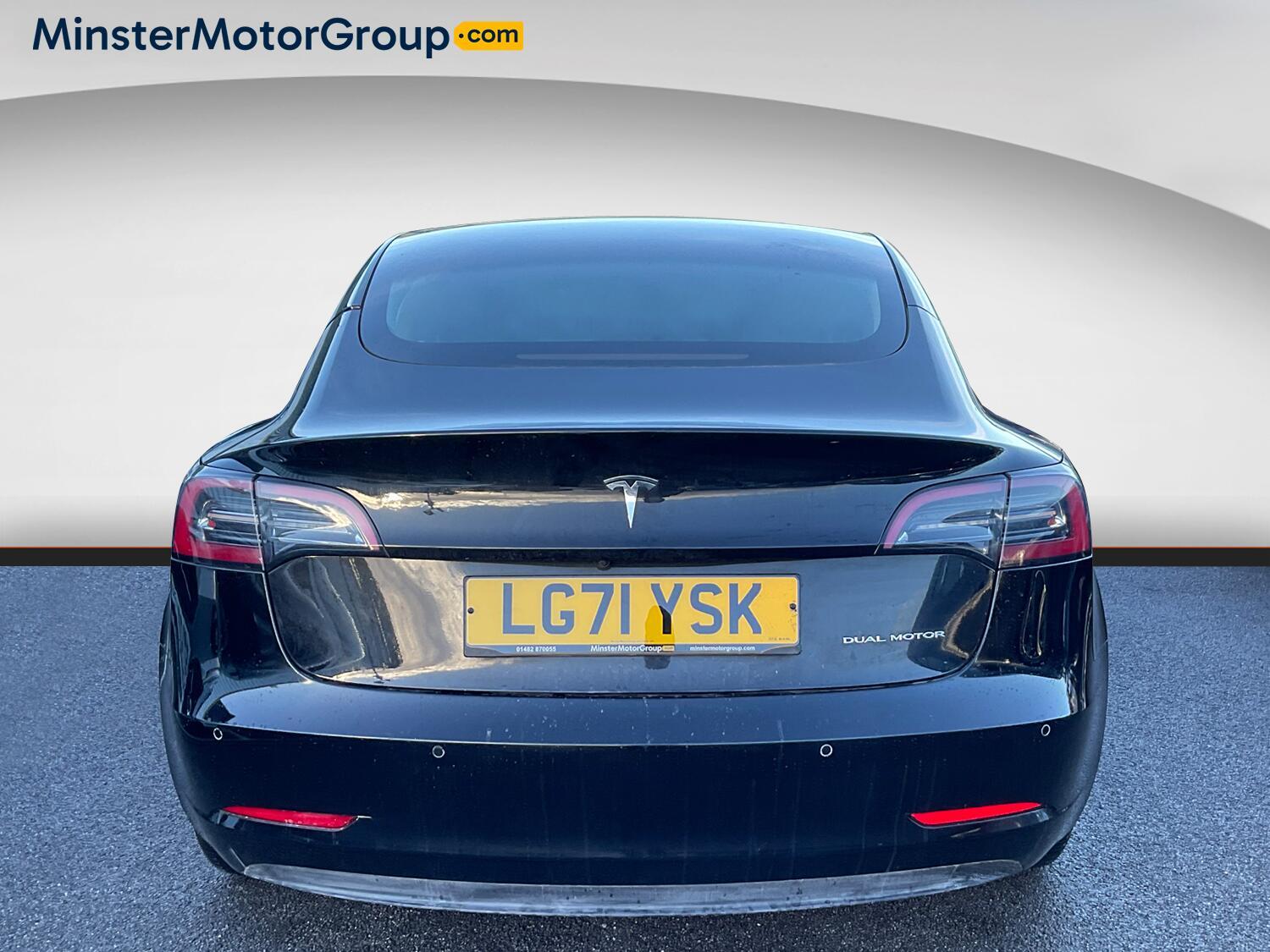 Tesla Model 3 - Image 4